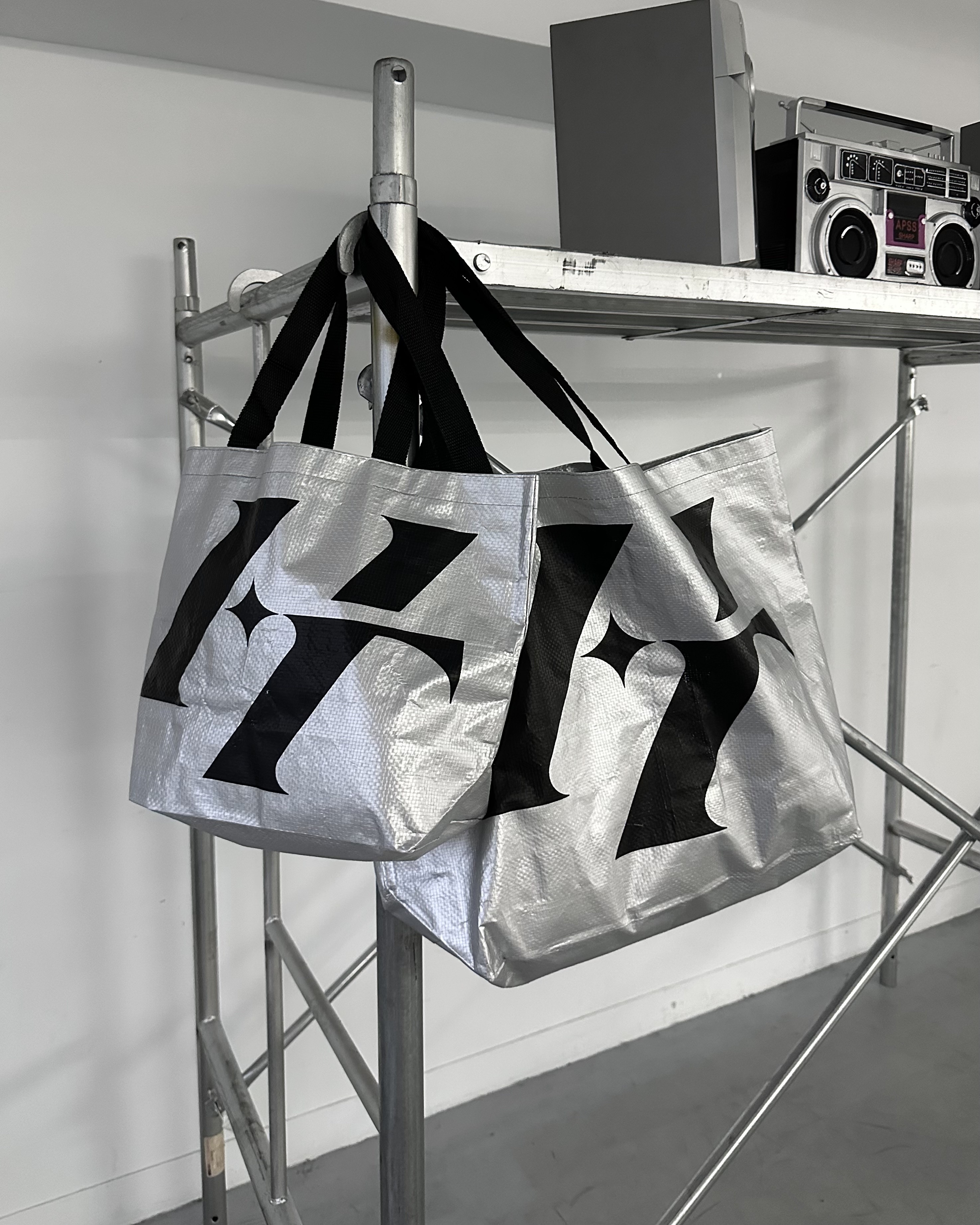 𝐇·𝐓·𝐒 韓國 自訂款 銀域異端 Y2K 銀色 購物袋 穿搭 配件 包包