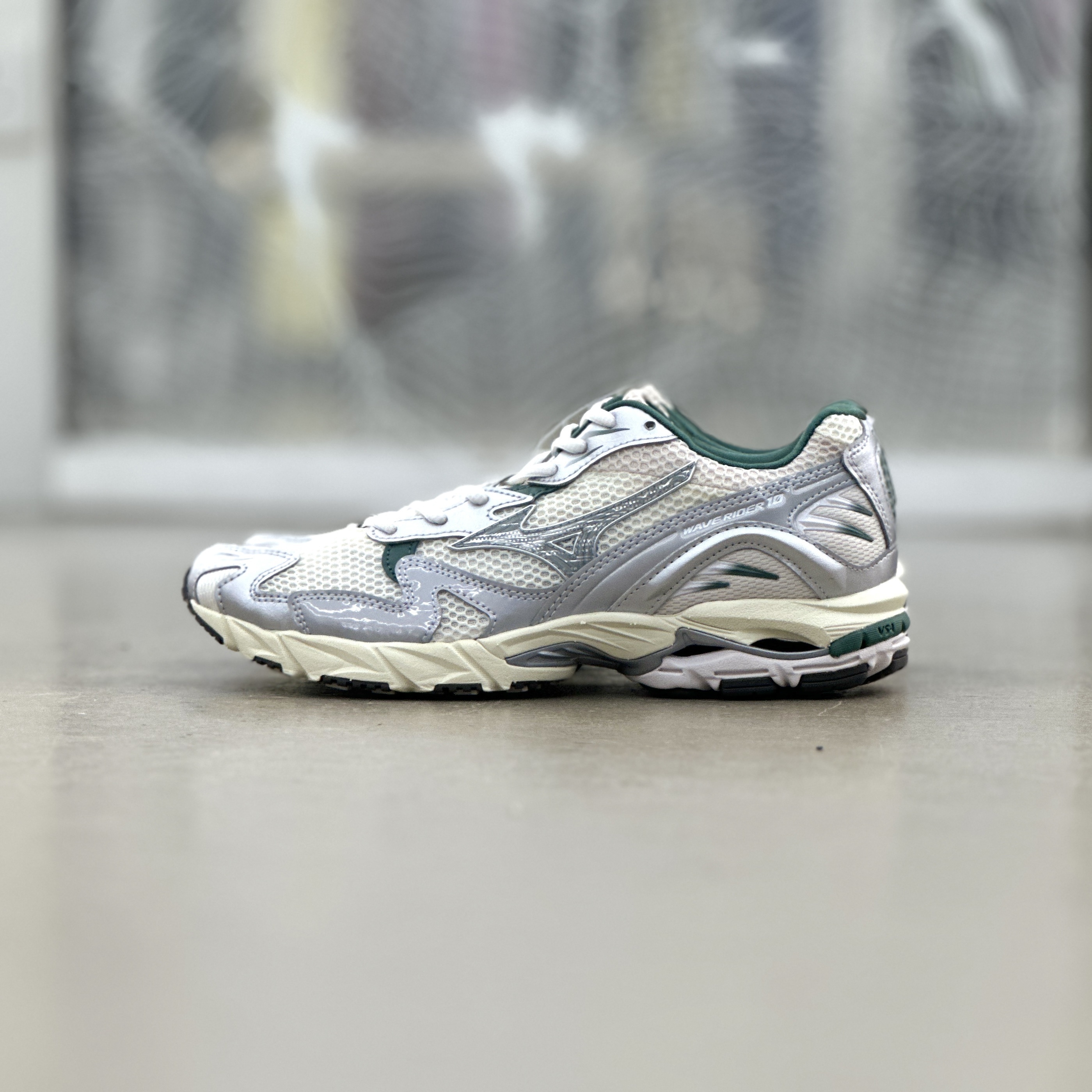 Mizuno Wave Rider 10 Bistro Green l D1GA243107