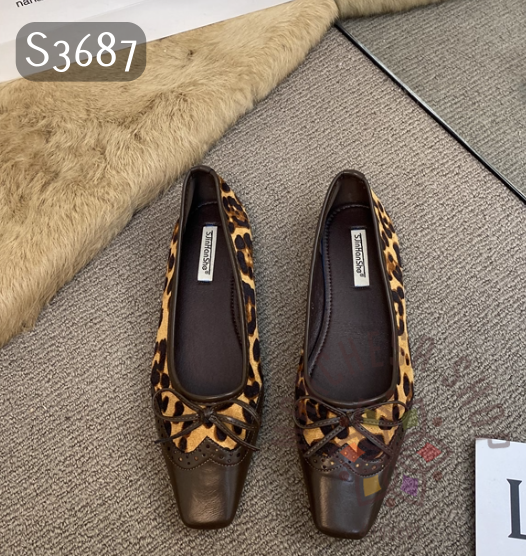 S3687 - 牛皮英倫雕花方頭平底鞋