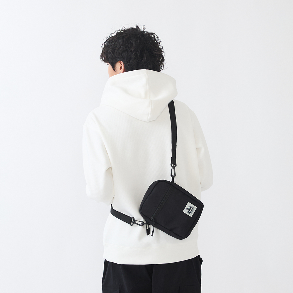 SLOTHFUL 基本款休閒斜背小包