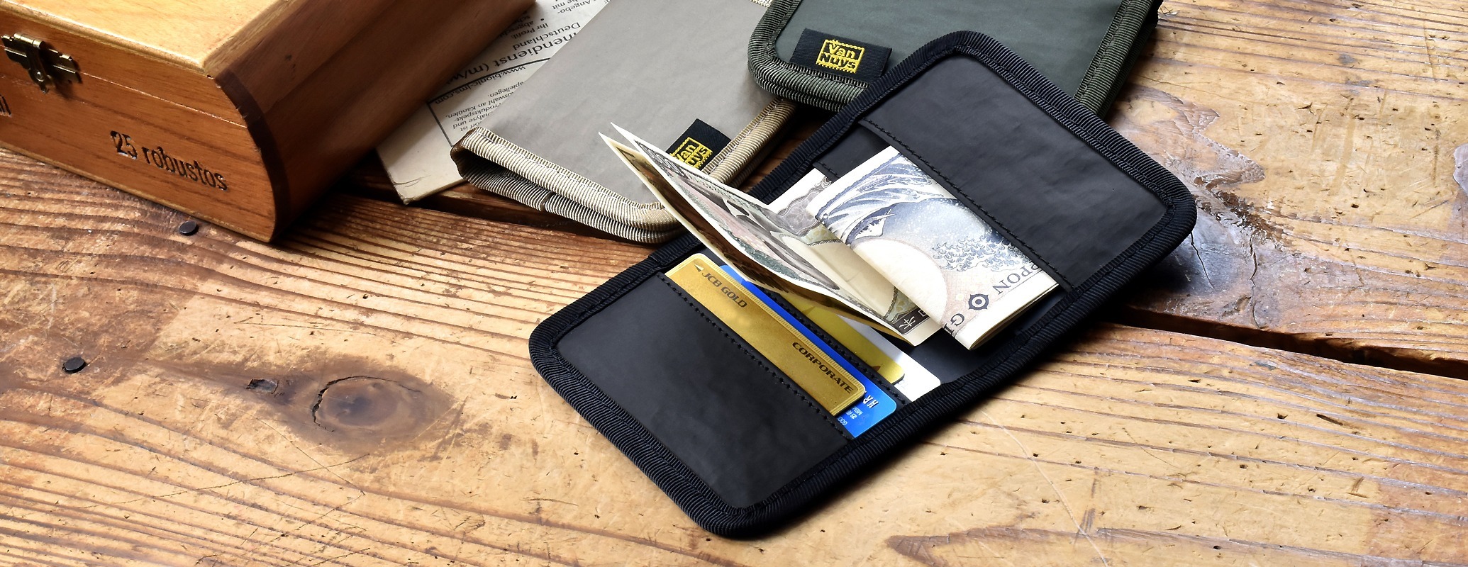 VanNuys E589 Wallet