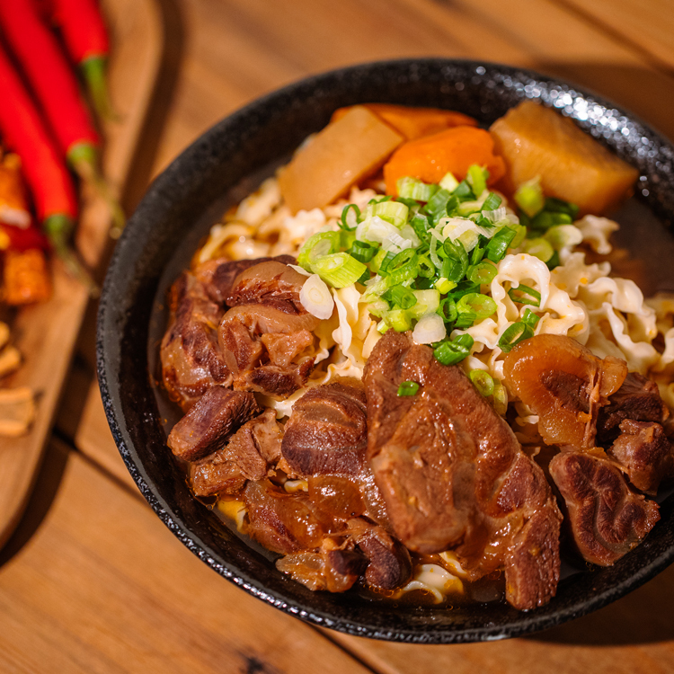 【FUN JIA】牛肉麵 (紅燒) 595g*2入/盒