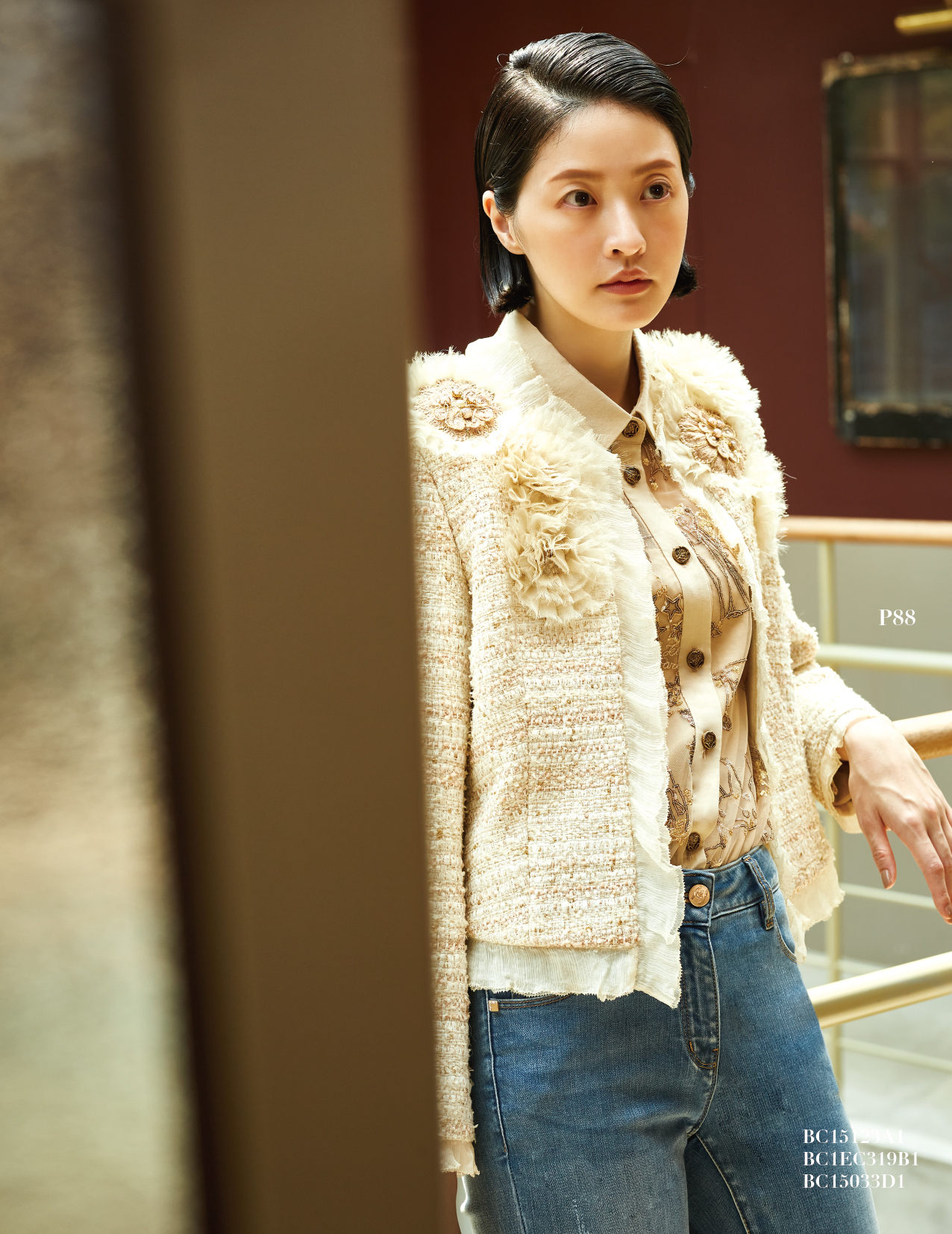 BC15123A1金色洞穴壁畫亮片刺繡襯衫