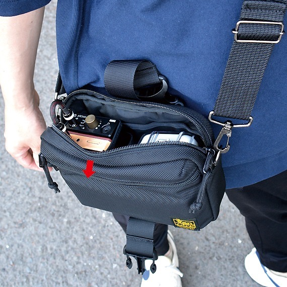 VanNuys E564 Lightness Buckle Crossbody Bag