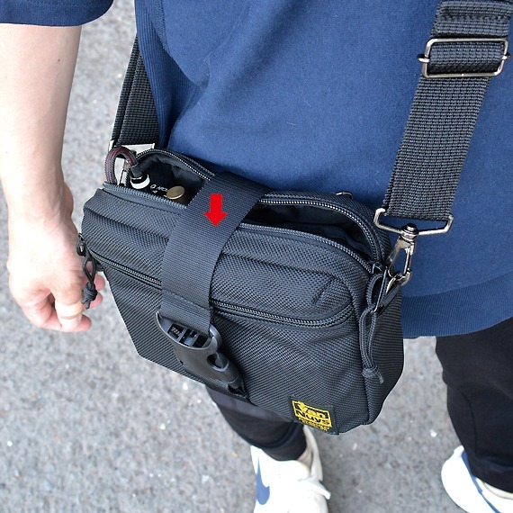 VanNuys E564 Lightness Buckle Crossbody Bag