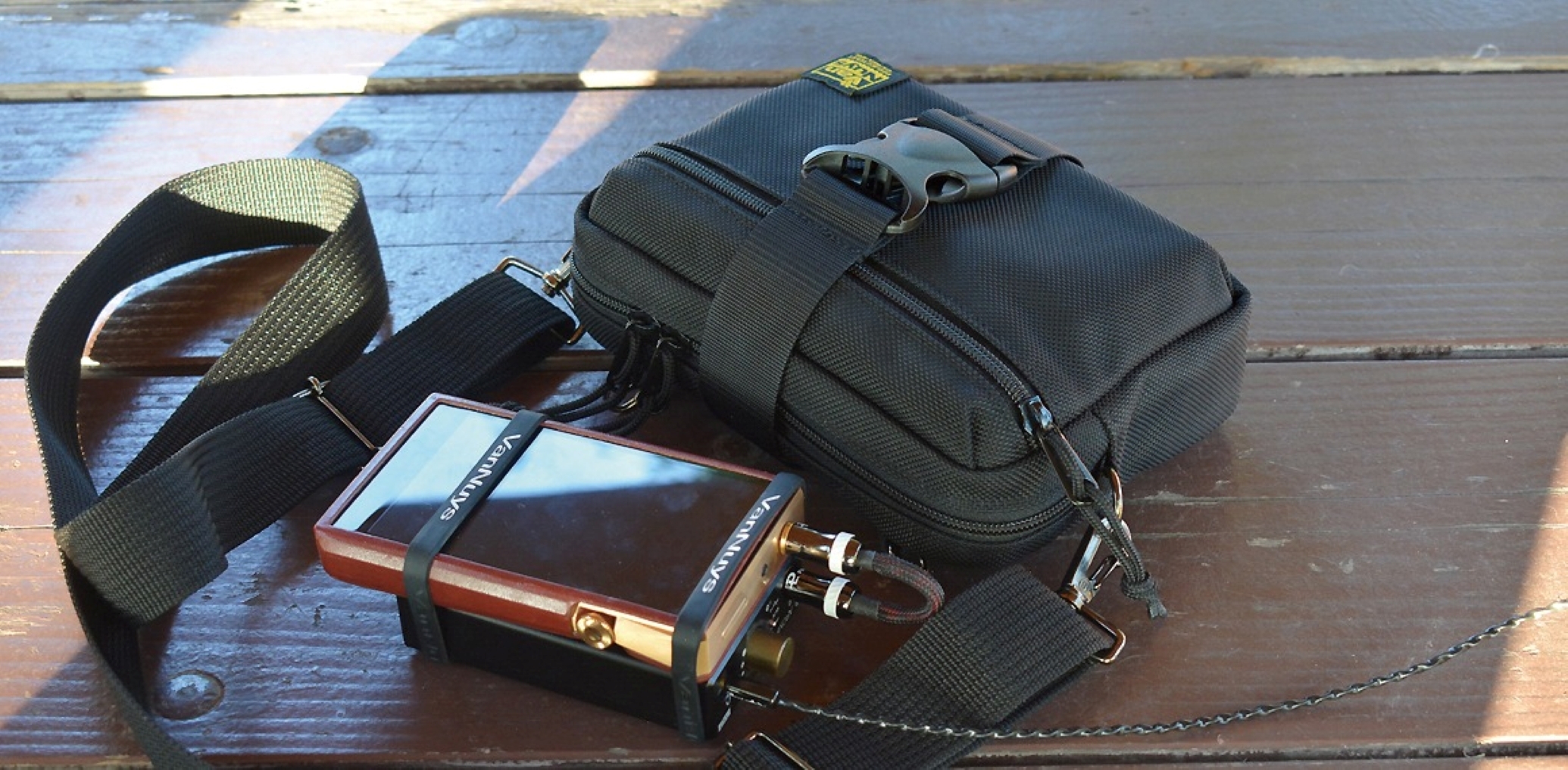 VanNuys E564 Lightness Buckle Crossbody Bag