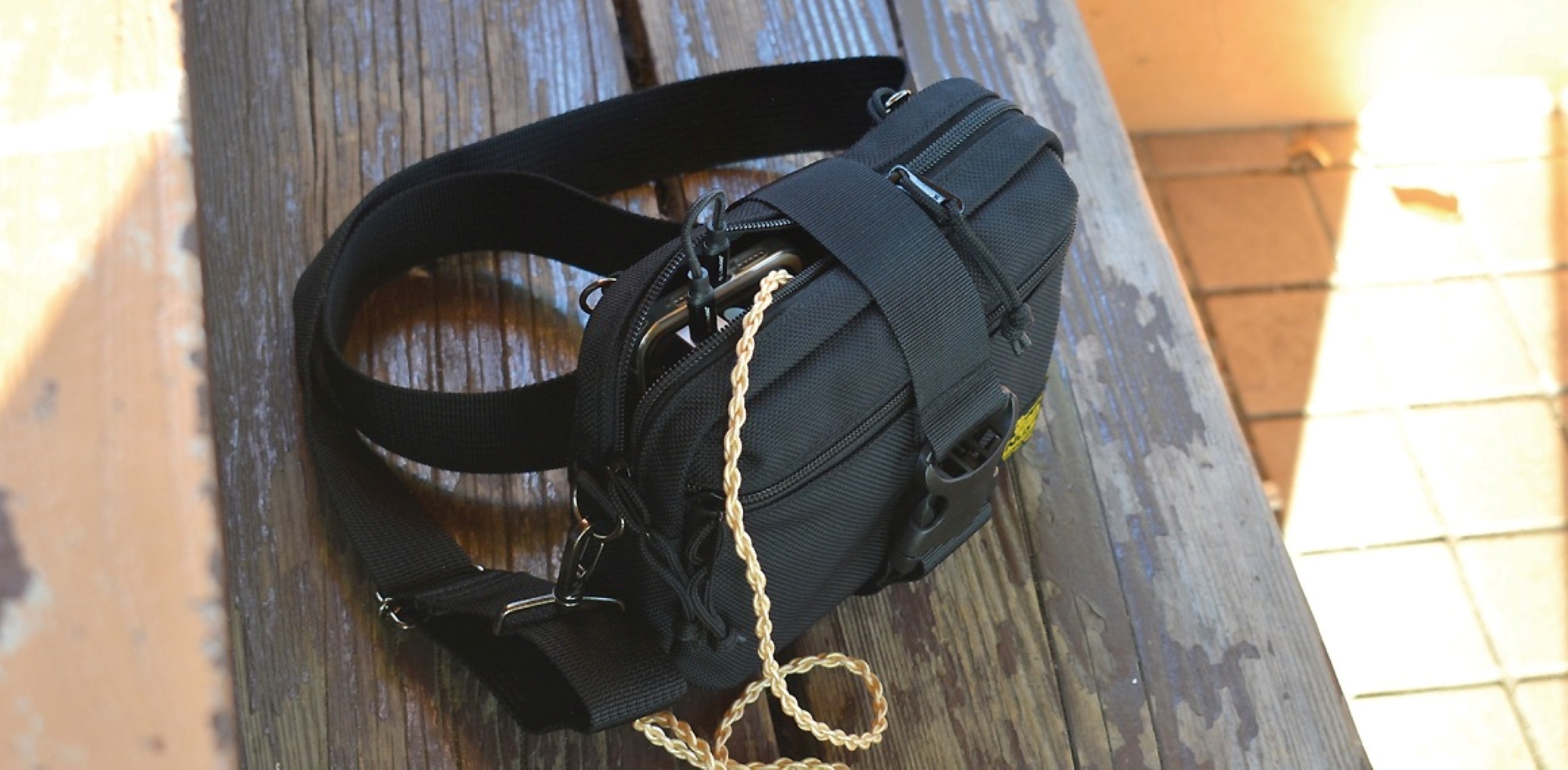 VanNuys E564 Lightness Buckle Crossbody Bag