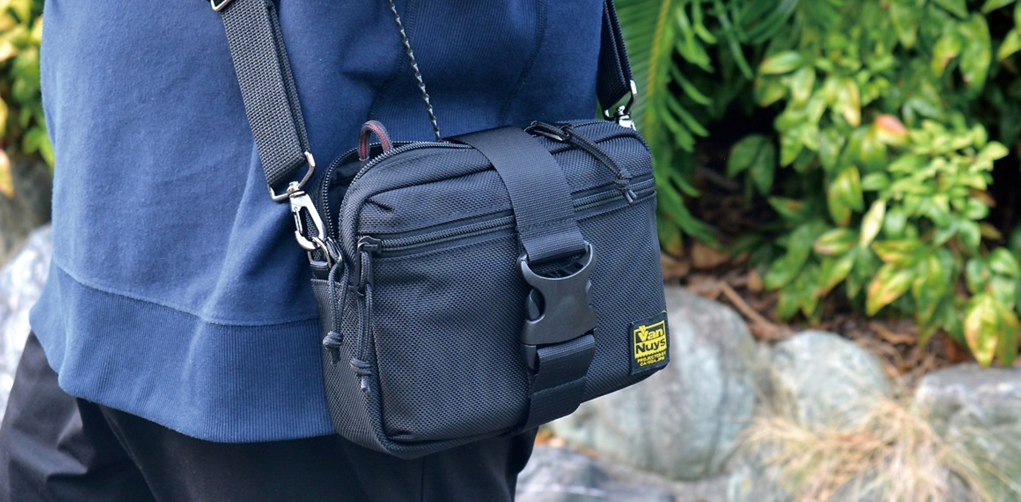 VanNuys E564 Lightness Buckle Crossbody Bag