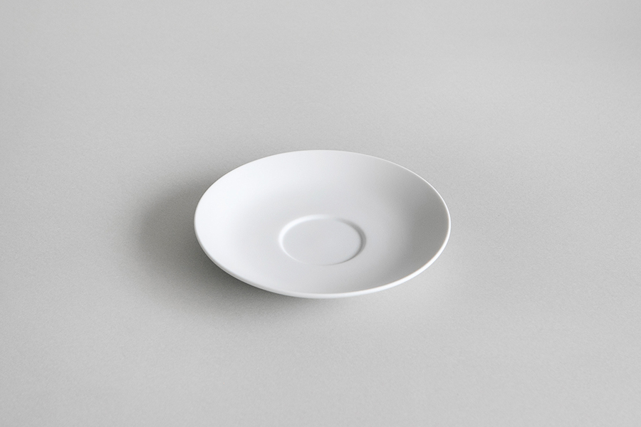 yumiko iihoshi porcelain - SHIONARI 茶托 白