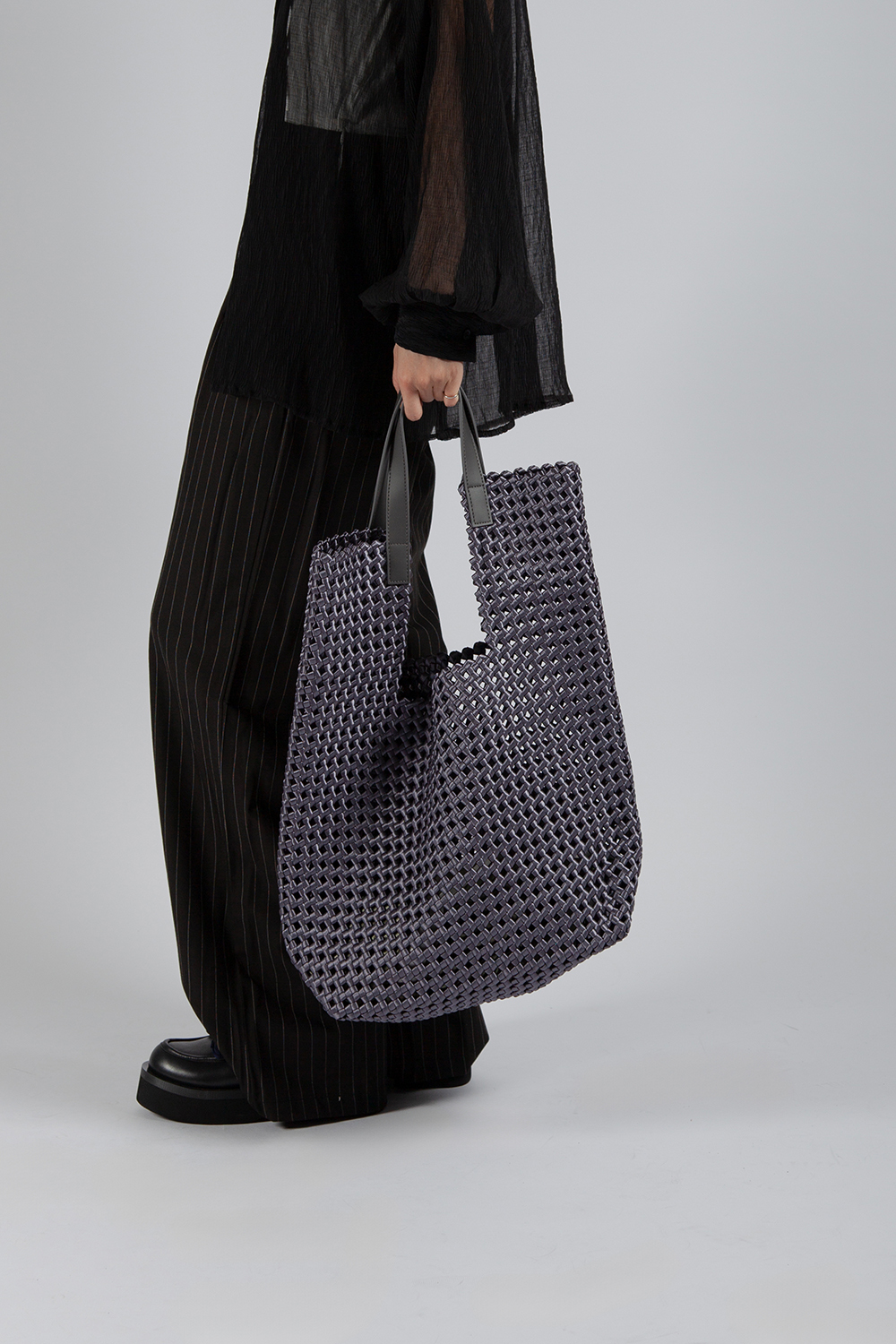 YOYO 編織造型肩背包 灰色