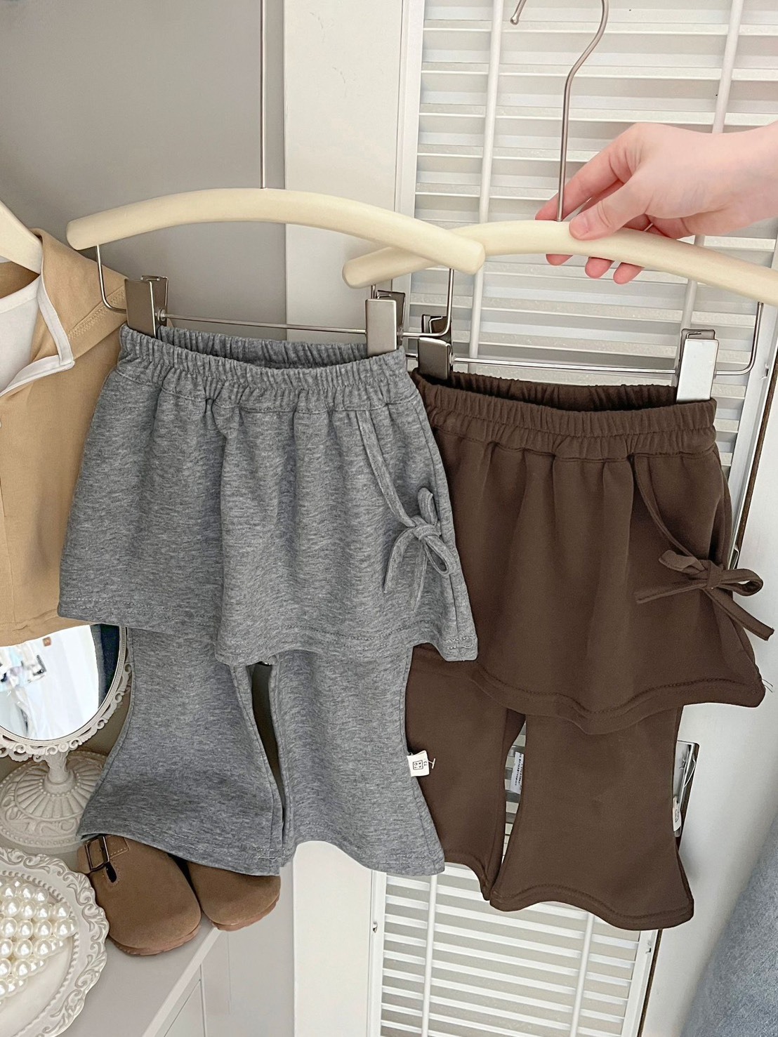 假兩件純色喇叭褲