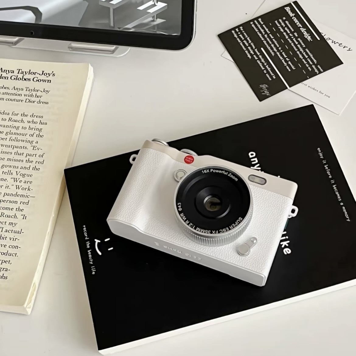 【代購】CCD 數碼 營幕可翻轉 復古風格相機 16倍變焦 TKS-Y02