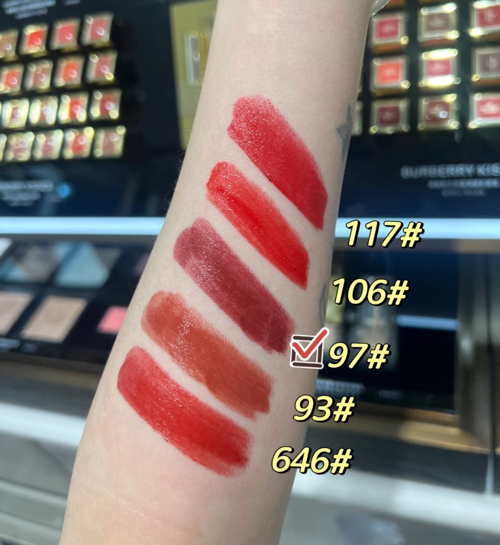 (預購商品 9/1收單)  Burberry 英倫小姐水漾唇膏3g  #97 桑椹梅子紅