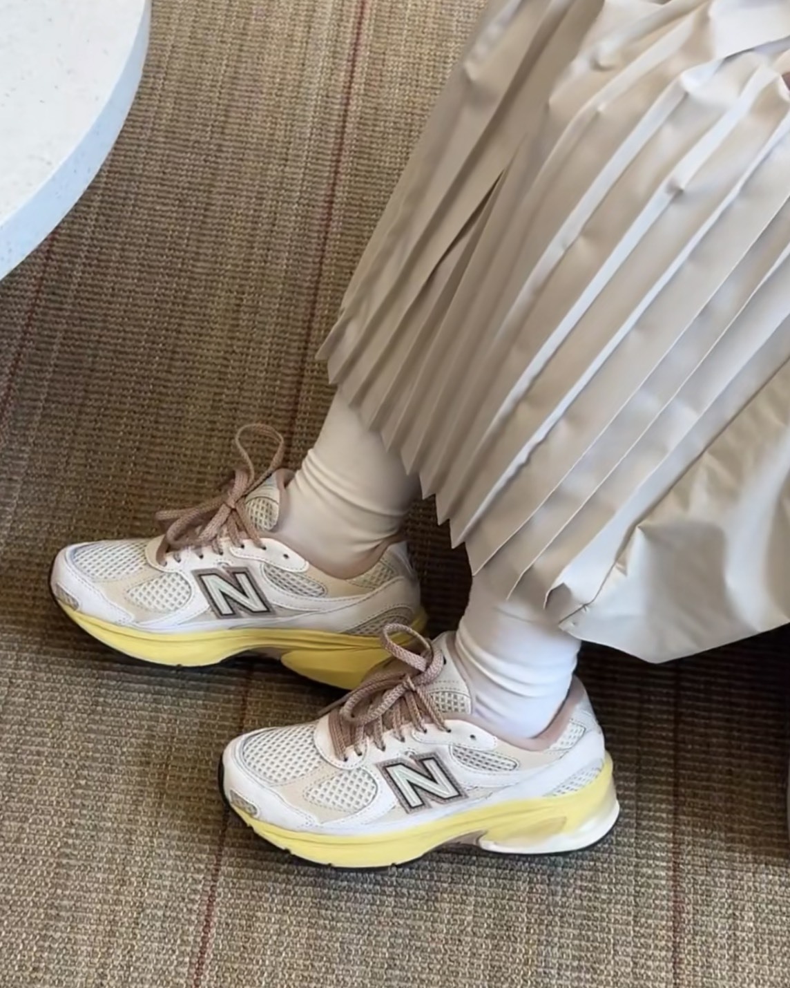 【預購】NEW BALANCE 2010 IU同款 月霧粉 U2010SGR