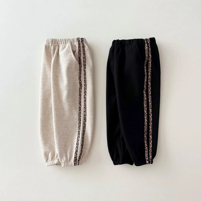 側邊豹紋條運動褲