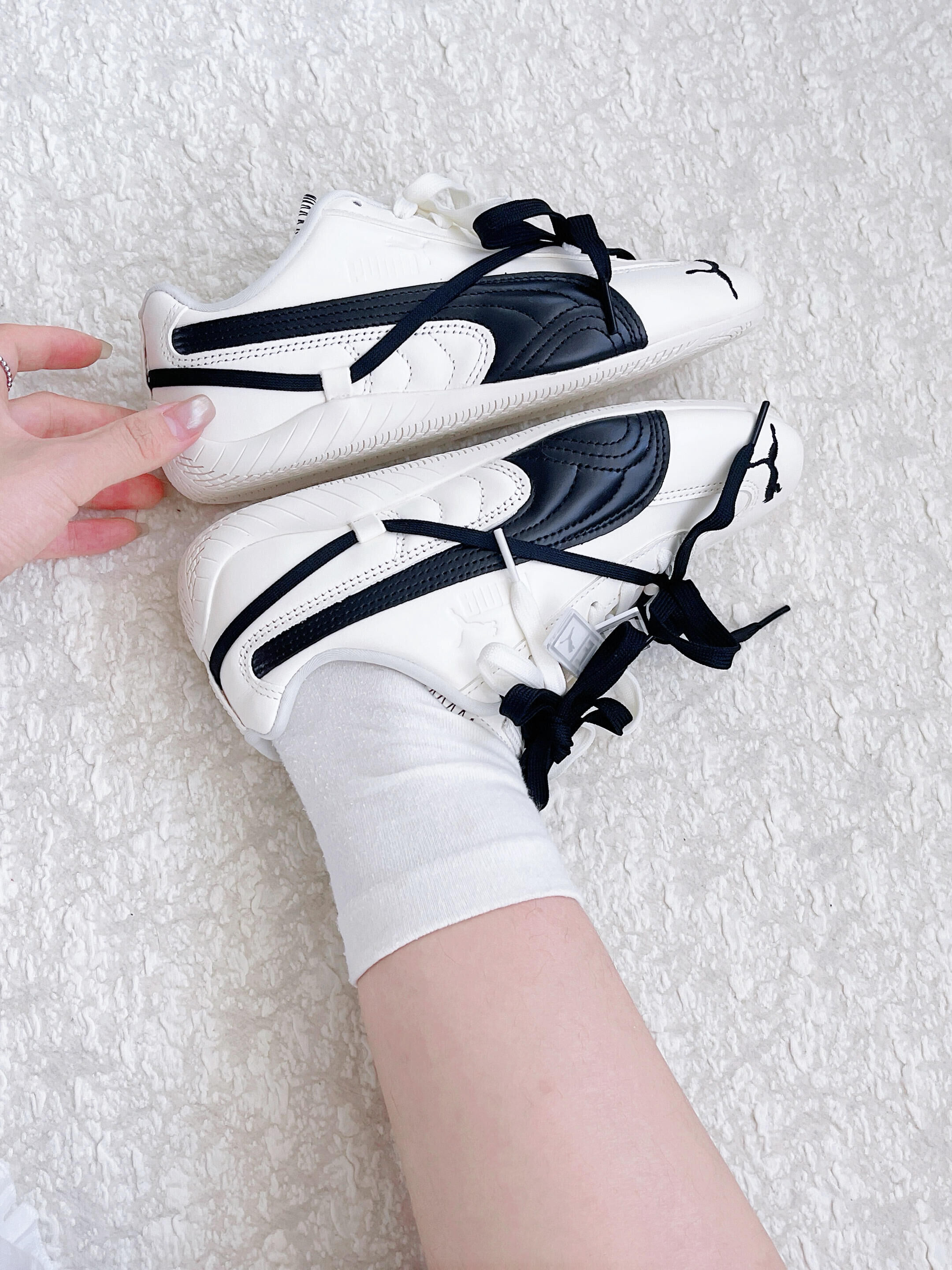 (無小卡) Rosé x Puma Speedcat Leather 白黑色 Rose 白色 皮革 雙鞋帶 外縫線 復古 賽車鞋 薄底鞋 朴彩英 404390-01/預購