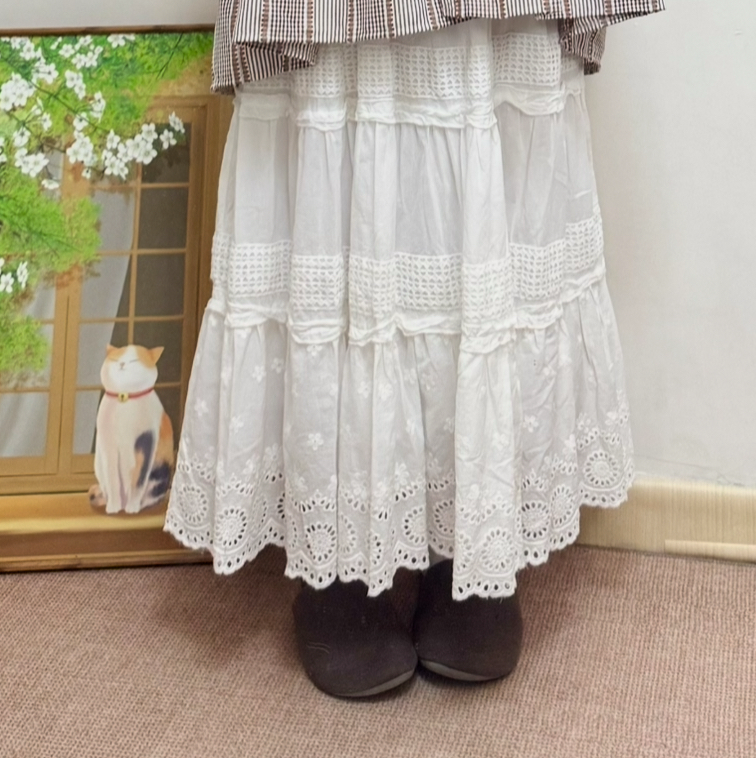 菱格紋拼通花下擺半身裙