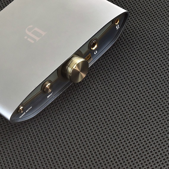 VanNuys E555 Vertical Carrying Case【Compatible to ifi-Audio ZEN DAC3】