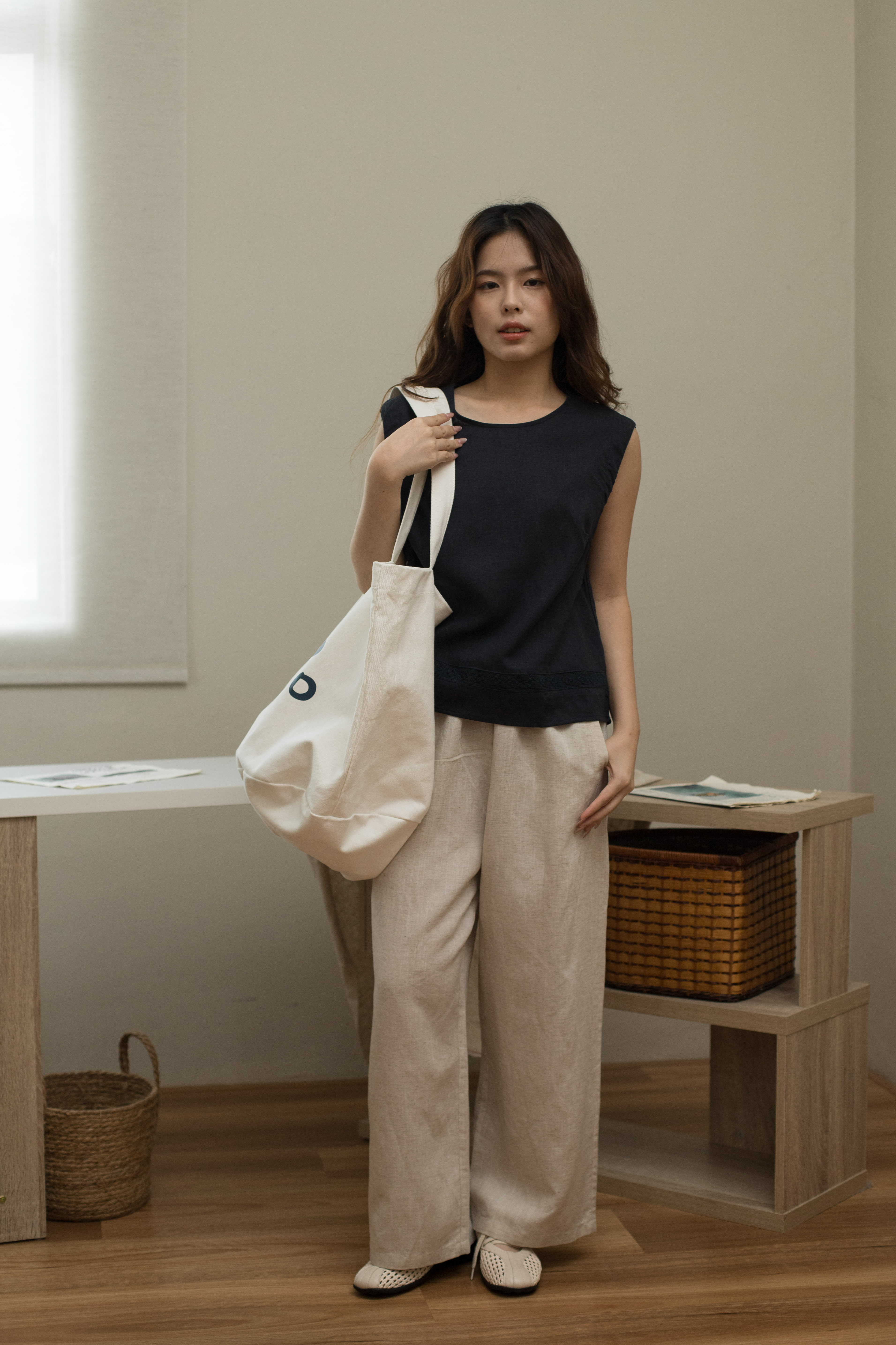 Kiara Broidery Linen Top Navy - 2463BVNAV