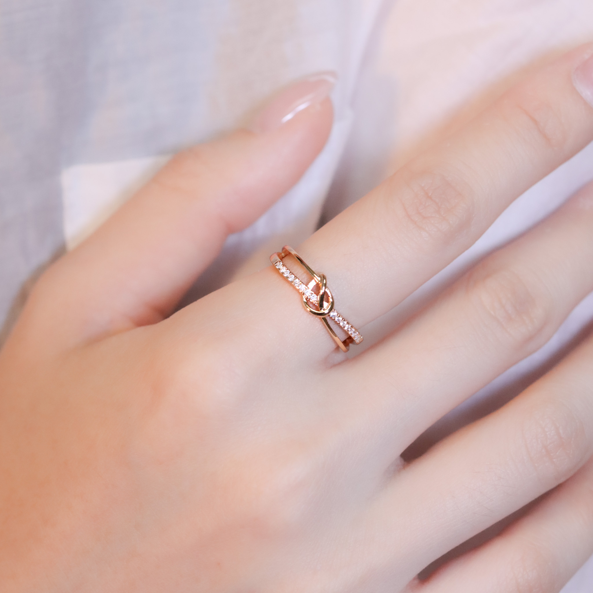 | 925純銀・ 玫瑰金 ・莫桑石 | 轉身邂逅你戒指 | RI0938 |