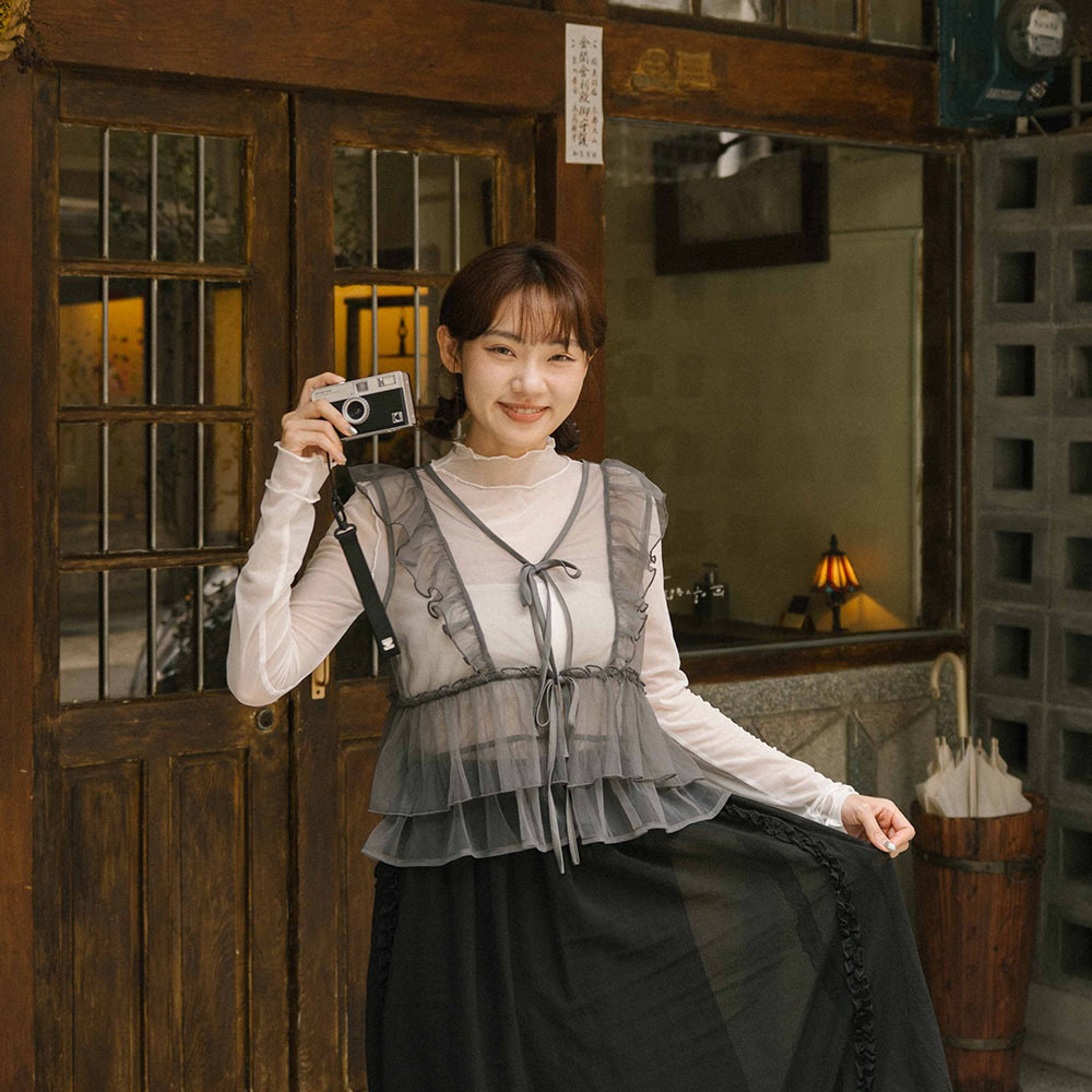 Lotus leaf tie shape sheer vest blouse three colors for sale【01099103】in stock+pre-order