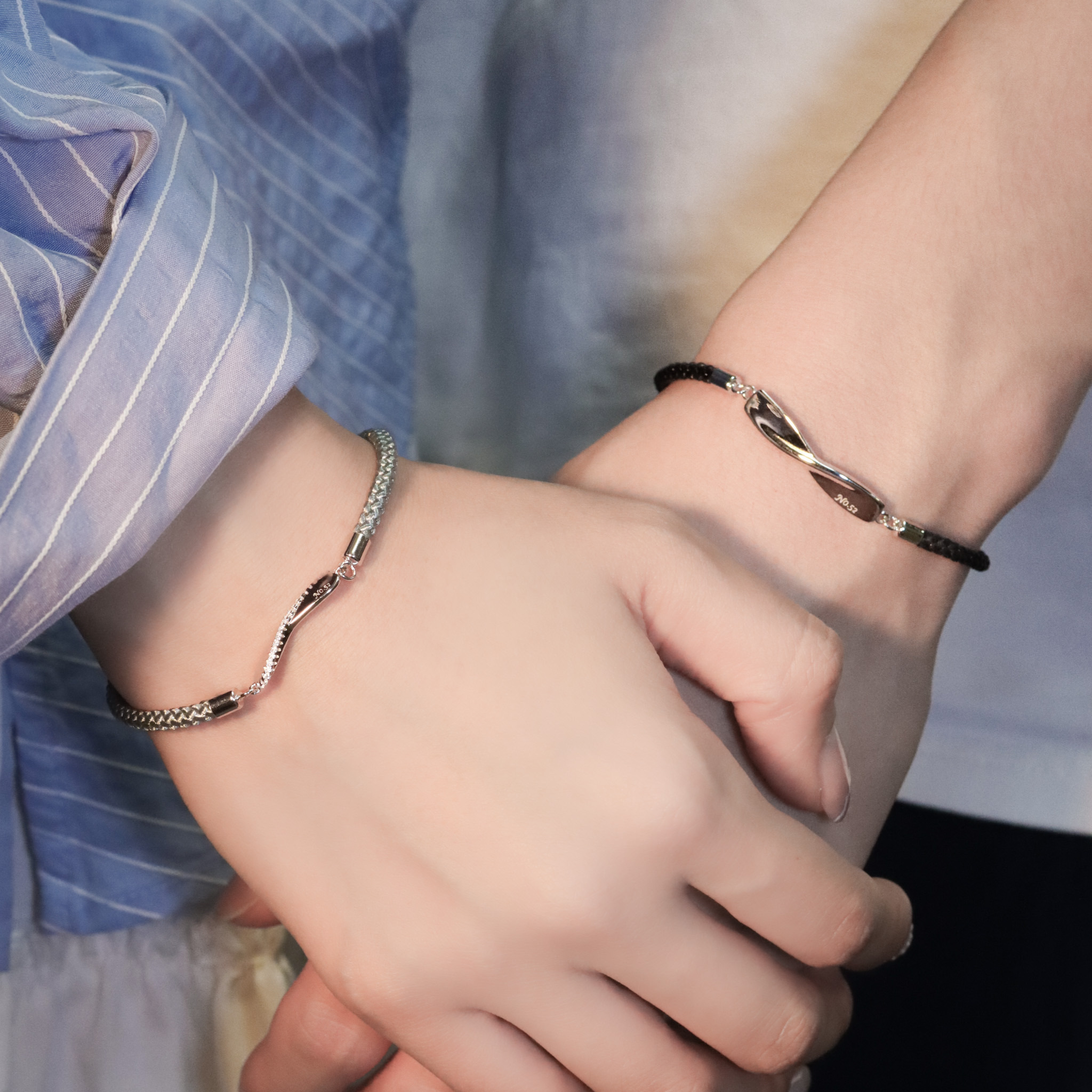 | 925純銀・厚鍍白金 | 手挽手情侶手繩 2.0（男款 /女款） | BR1366 |