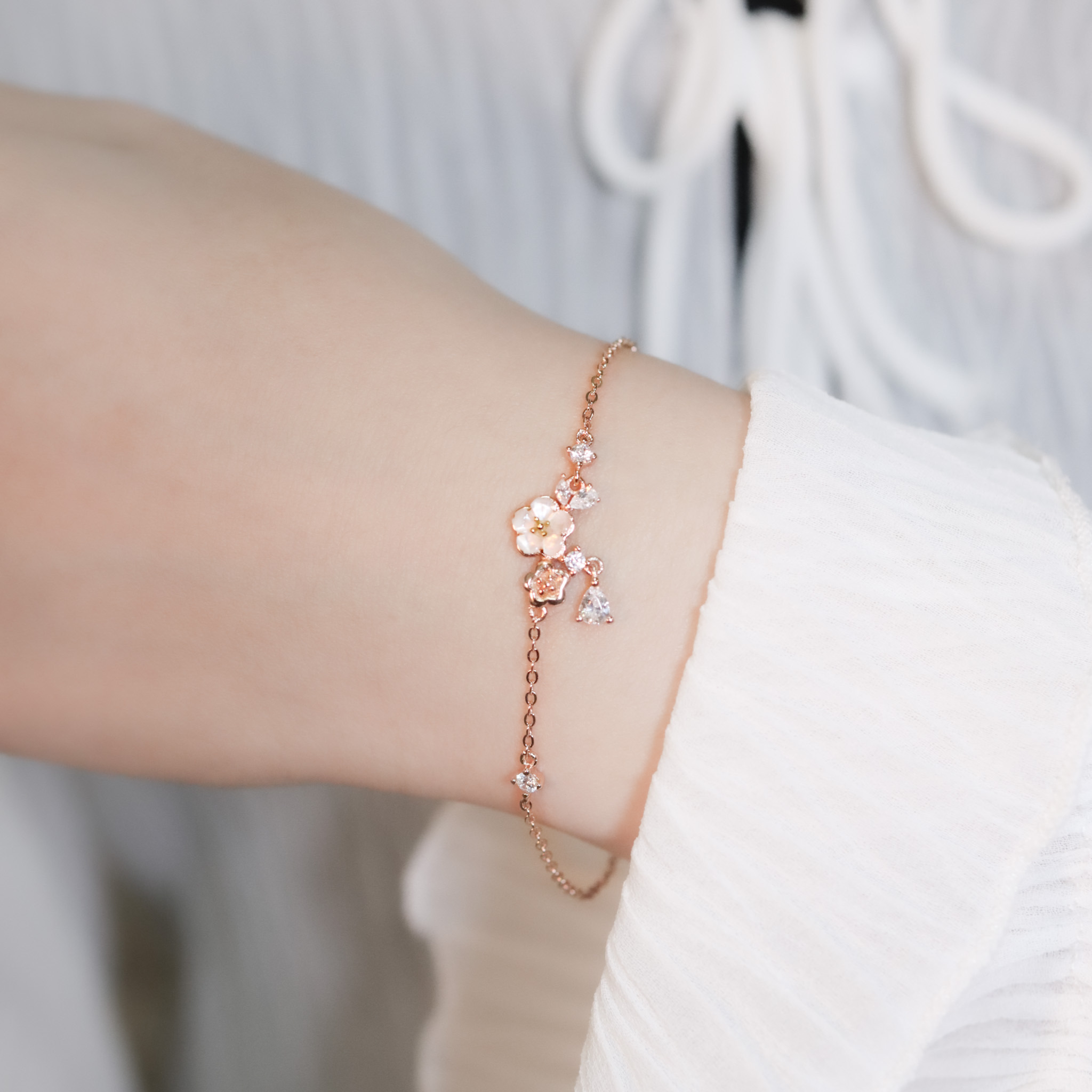 | 925純銀・ 玫瑰金 | 極致爛漫小白花手鏈 | BR1402 |