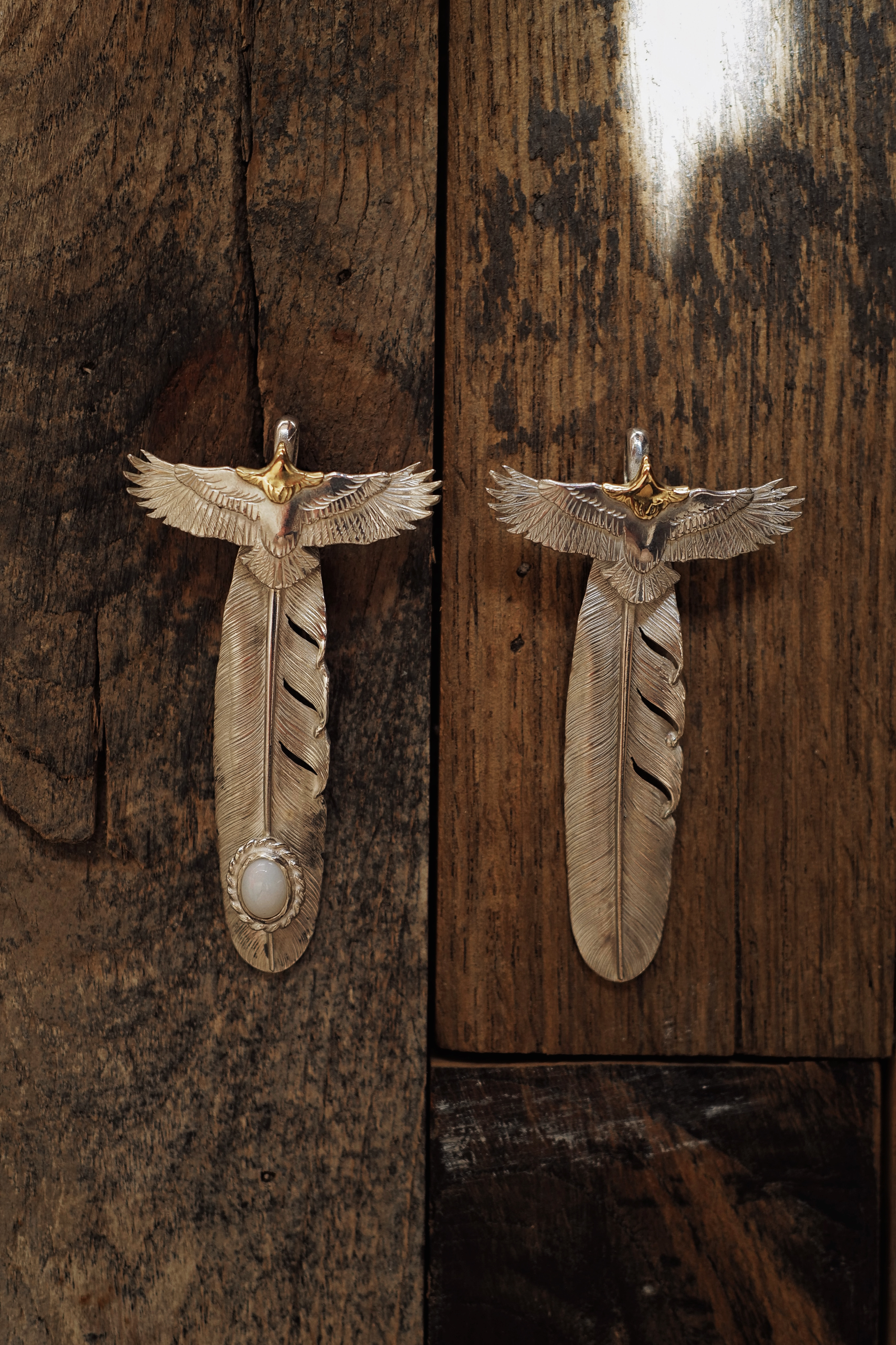 K18 Head Eagle and Feather (No Stone/Sliver Cut Opal)