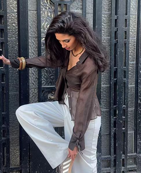 V領收腰 皺褶襯衫