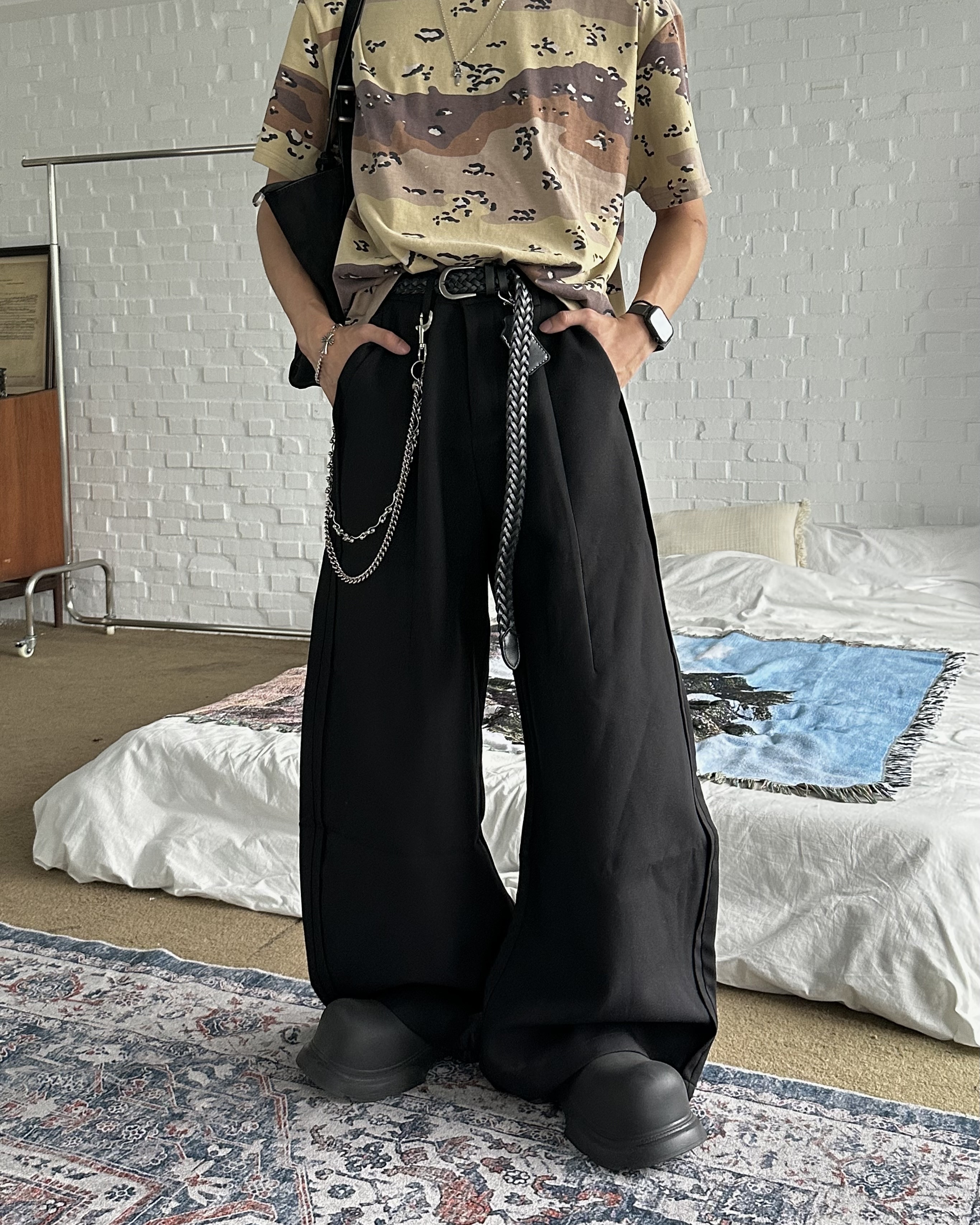 𝐇·𝐓·𝐒 韓國 彎刀設計 素面打褶 反車線 重磅 闊腿 落地 西裝褲 長褲