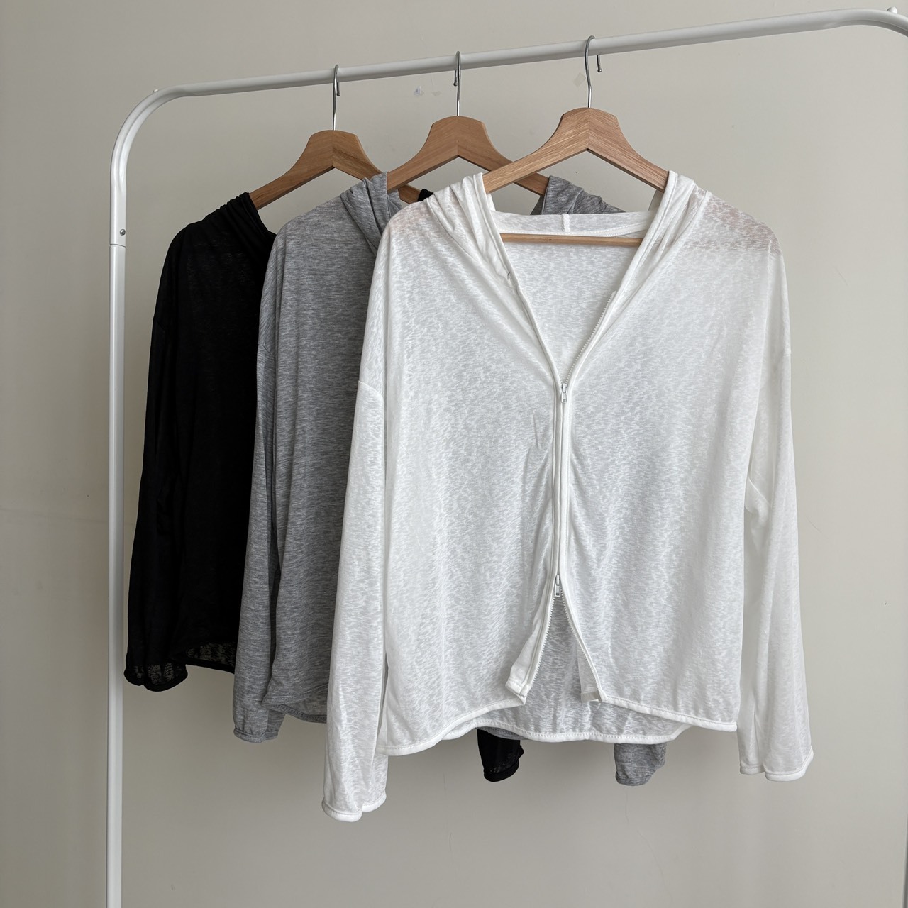 連帽雙拉鏈透膚外套（現貨）