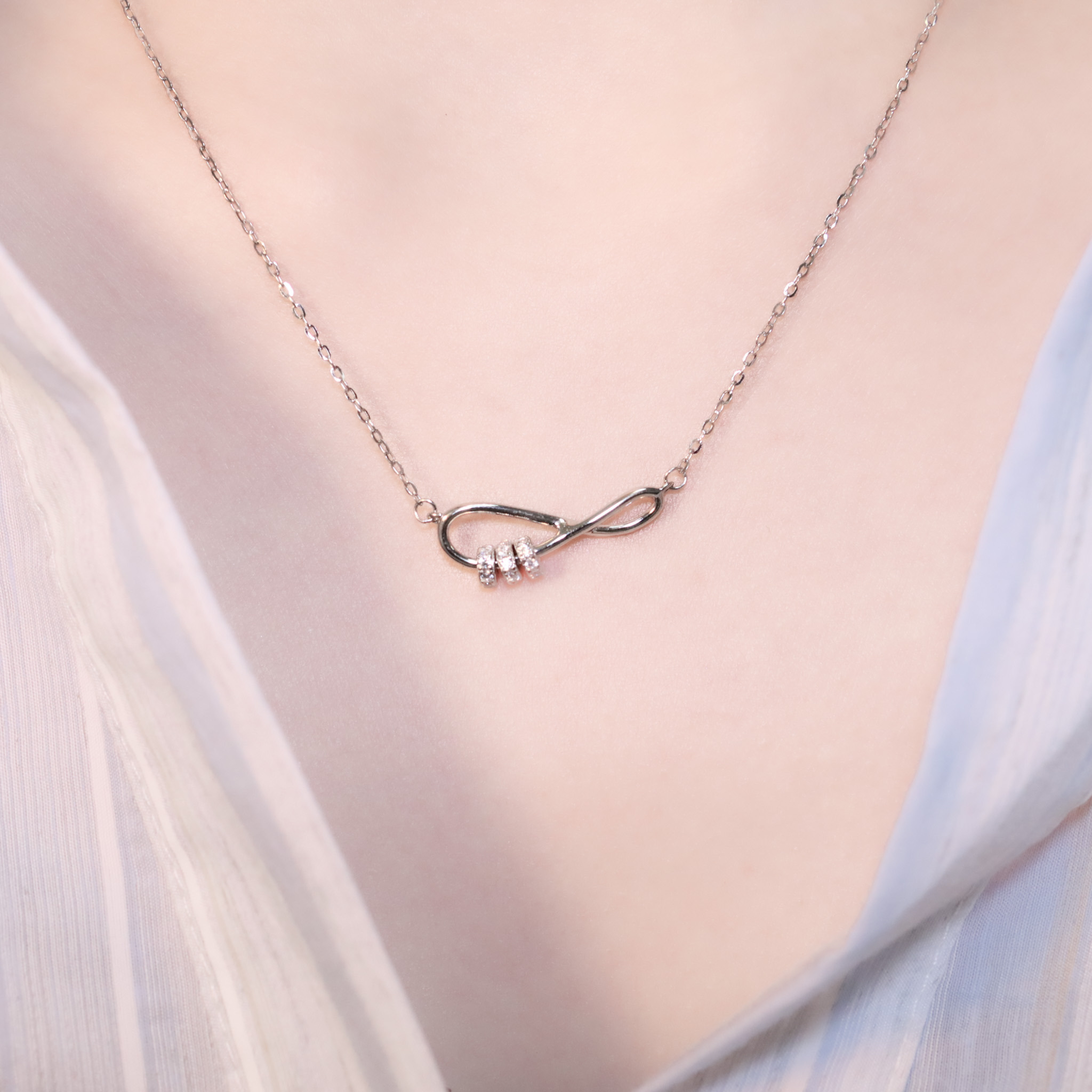 | 925純銀・白金 | 無止境小鈴鼓項鍊 | NE1475 |