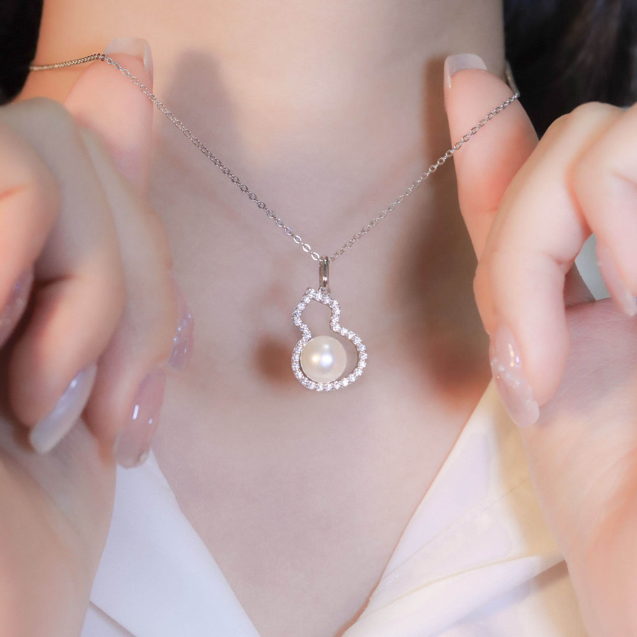 | 925純銀・厚鍍白金・珍珠 | 珍貴吸財小葫蘆項鍊 | NE1468 |