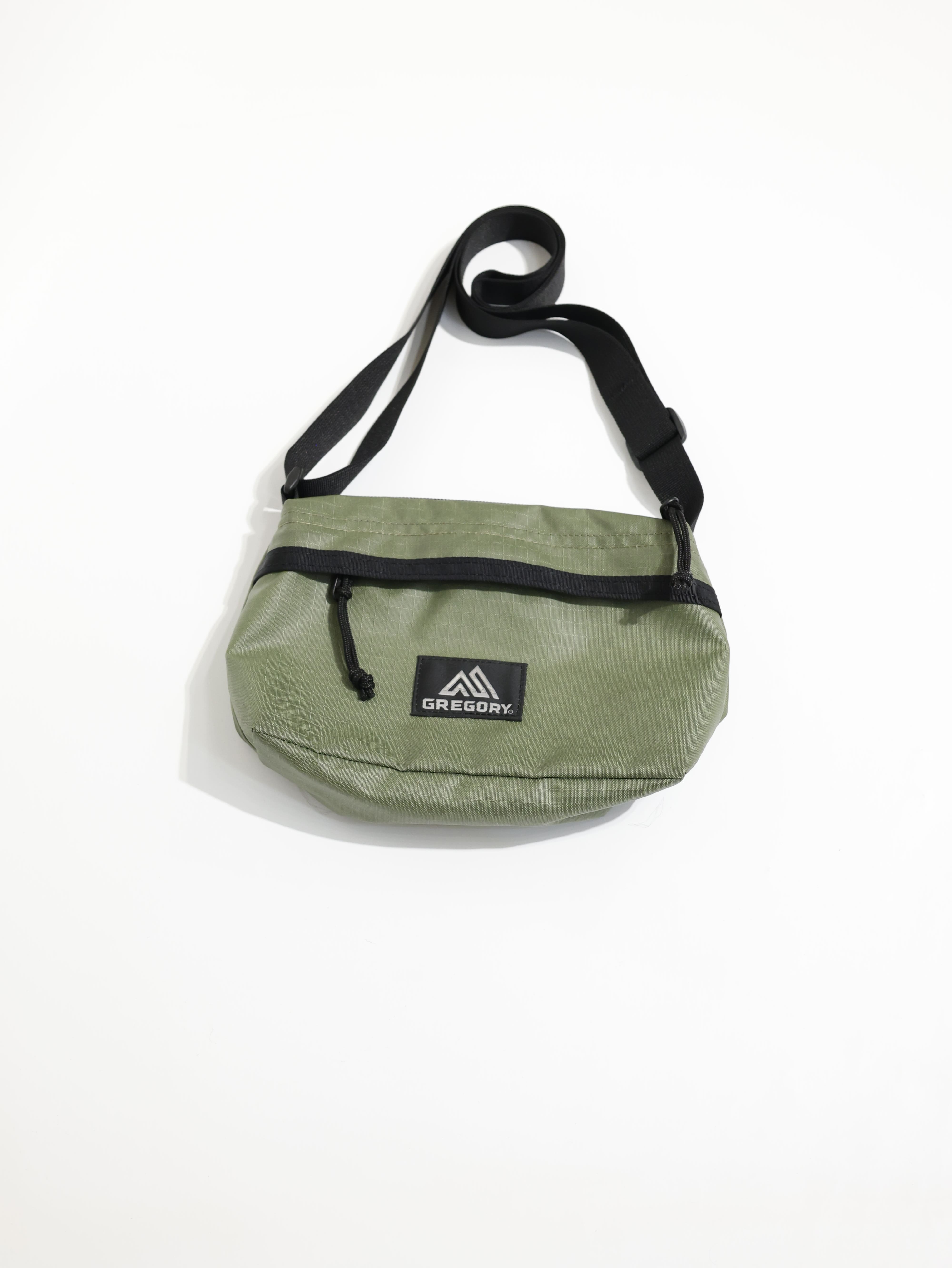 GREGORY 日系 1L ENVELOPE SHOULDER 斜背包 GG125406 GG125408