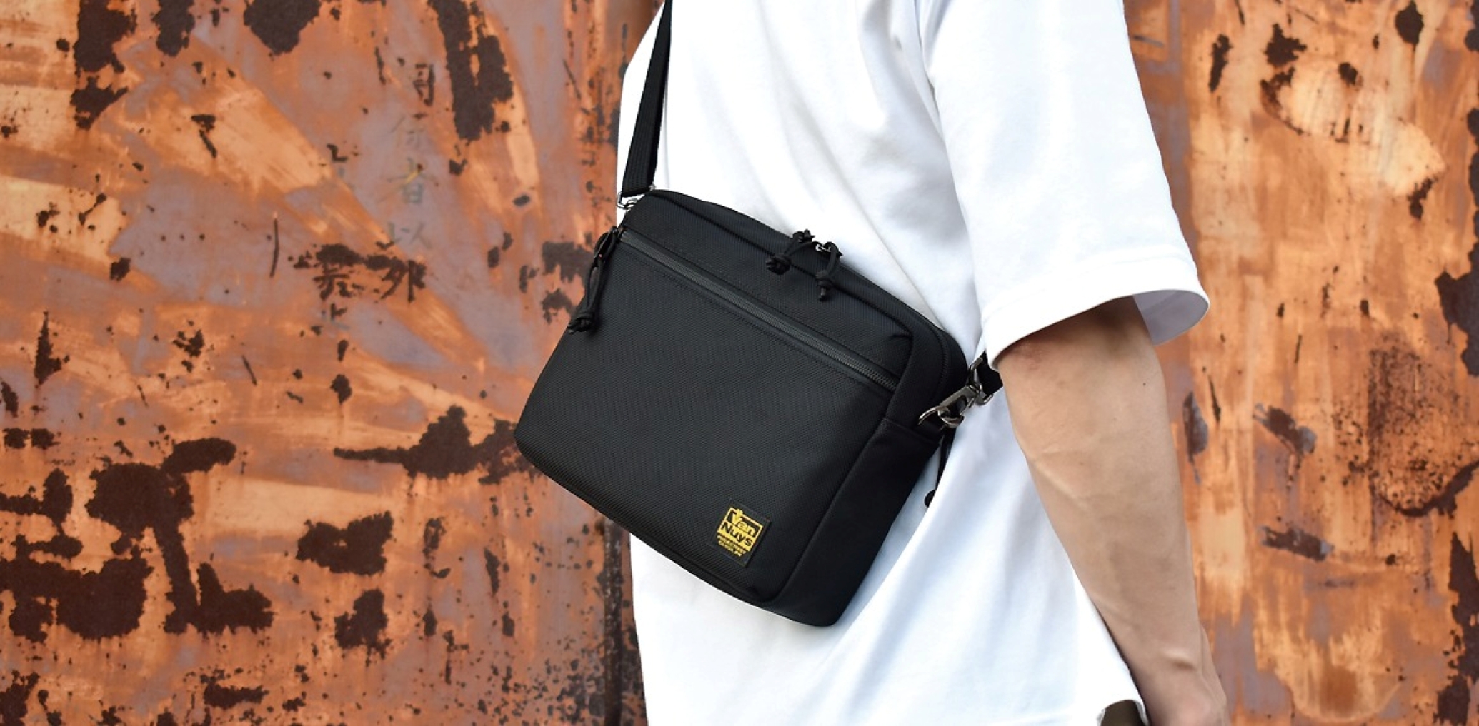 VanNuys E556 Lightness Crossbody Bag