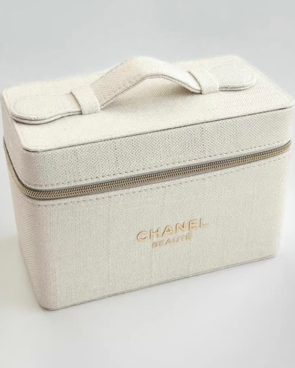 Chanel Beauty 贈品酒店護理高級奢華白金手提箱