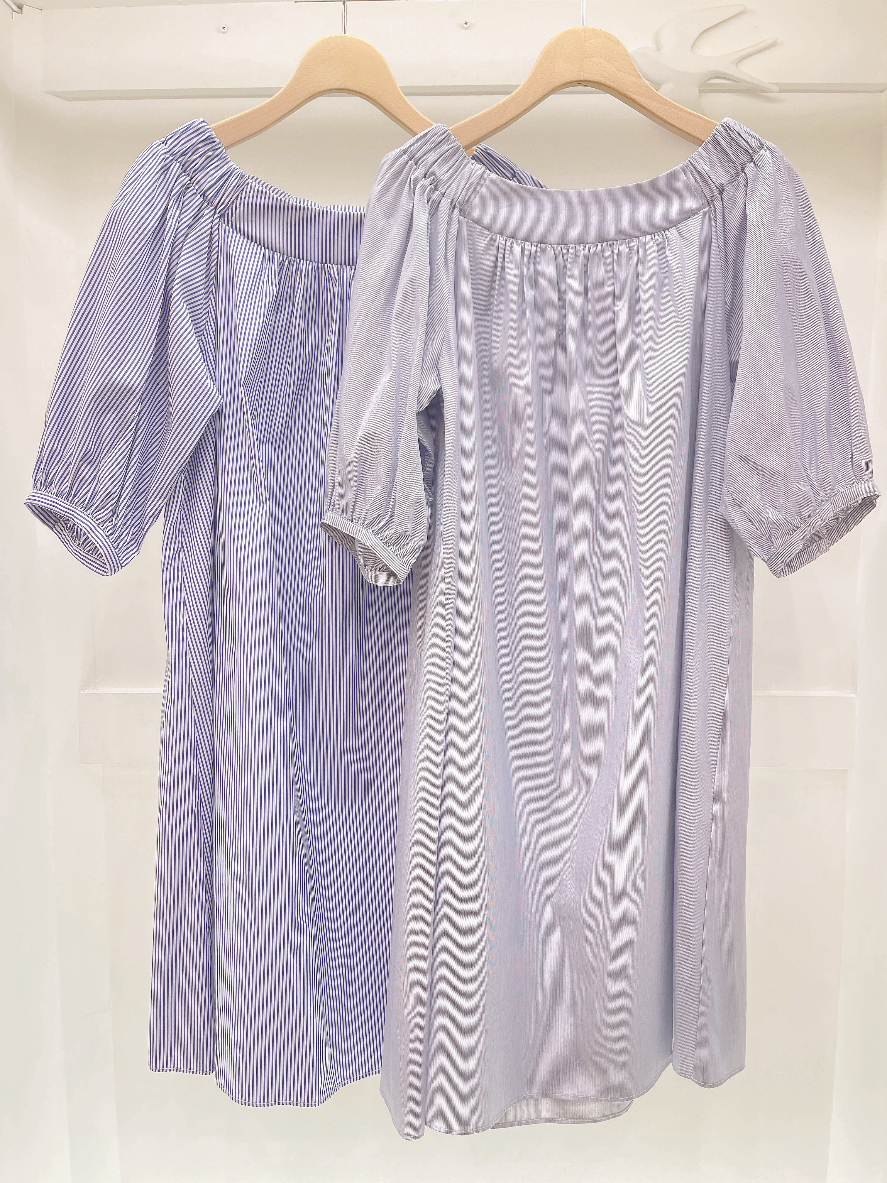 後蝴蝶結直條洋裝