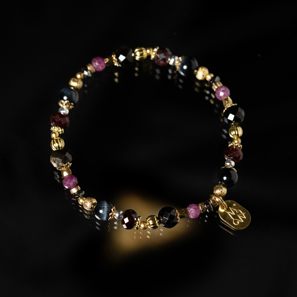 十惡不赦｜藍虎眼紅石榴紅寶石手鍊 C1740