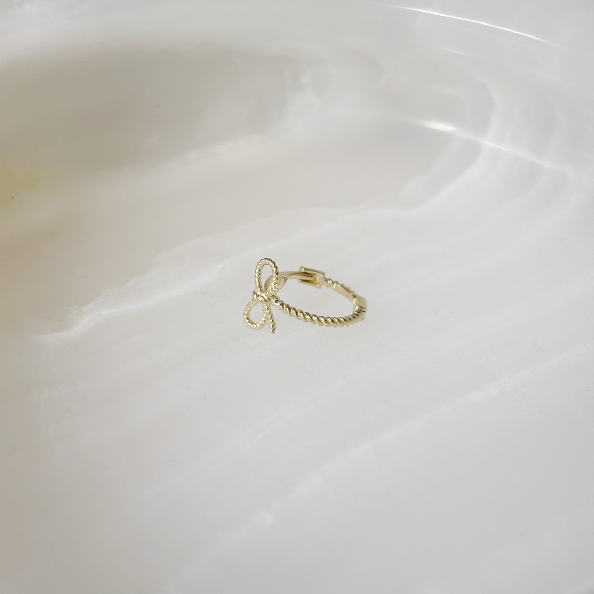 10K麻花蝴蝶結扣式耳圈