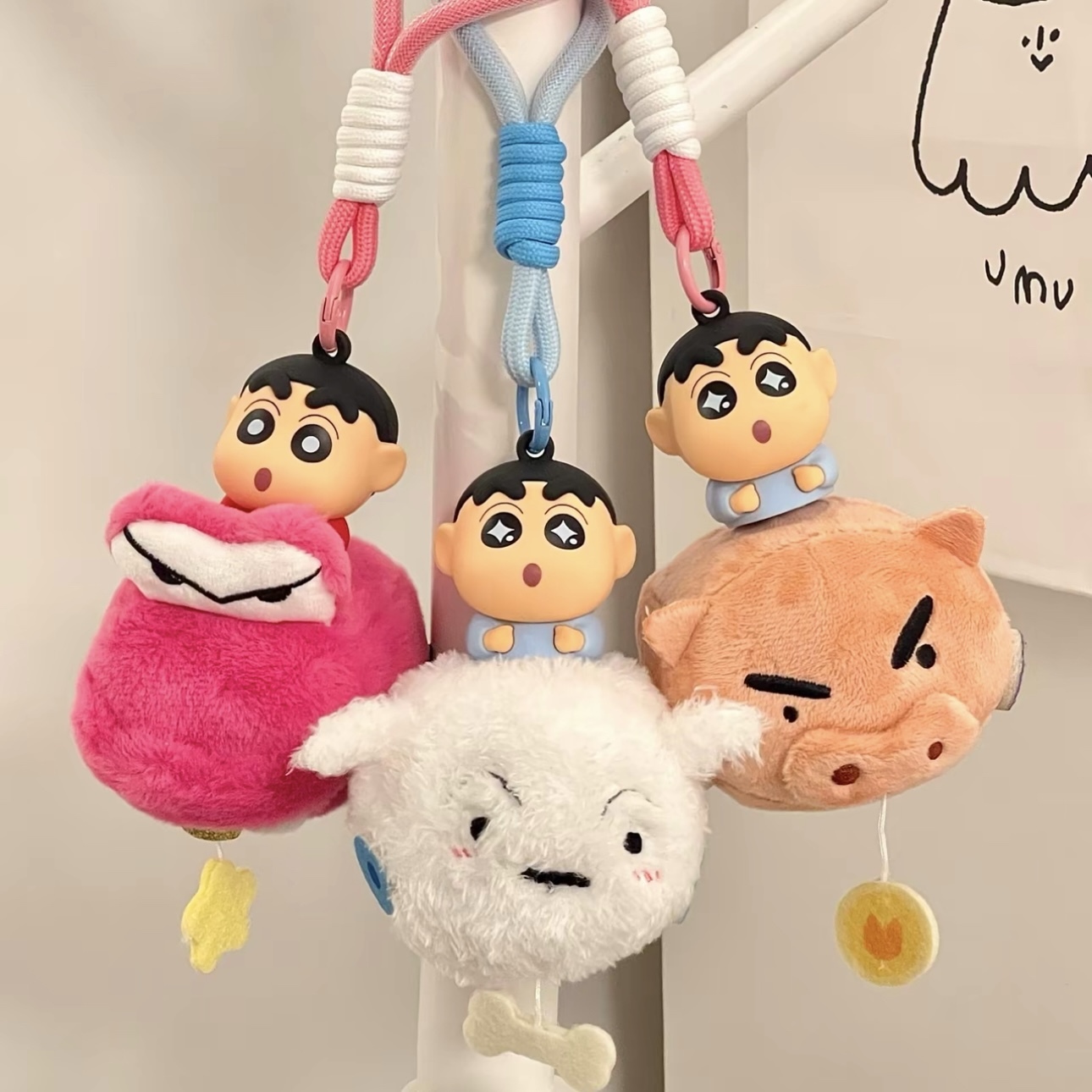 蠟筆小新 香薰掛件盲盒 跑跑萌力車 擴香 毛絨吊飾 共六款