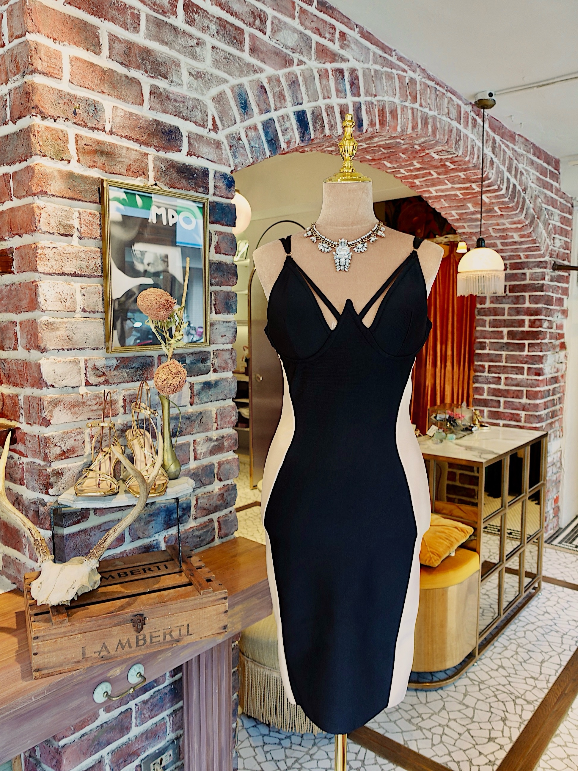 Black Cream黑奶油色拼接馬甲繃帶Midi Dress