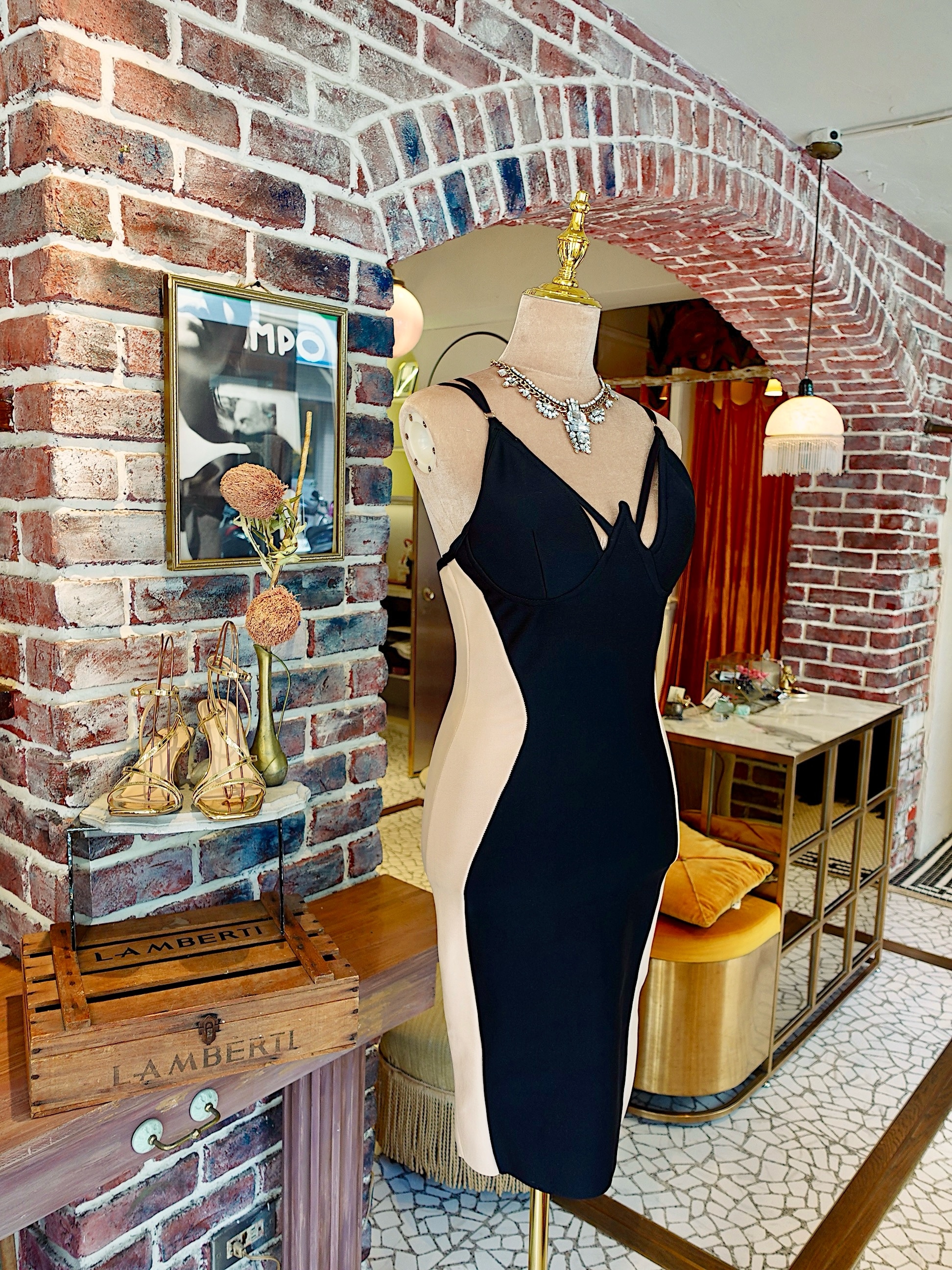 Black Cream黑奶油色拼接馬甲繃帶Midi Dress