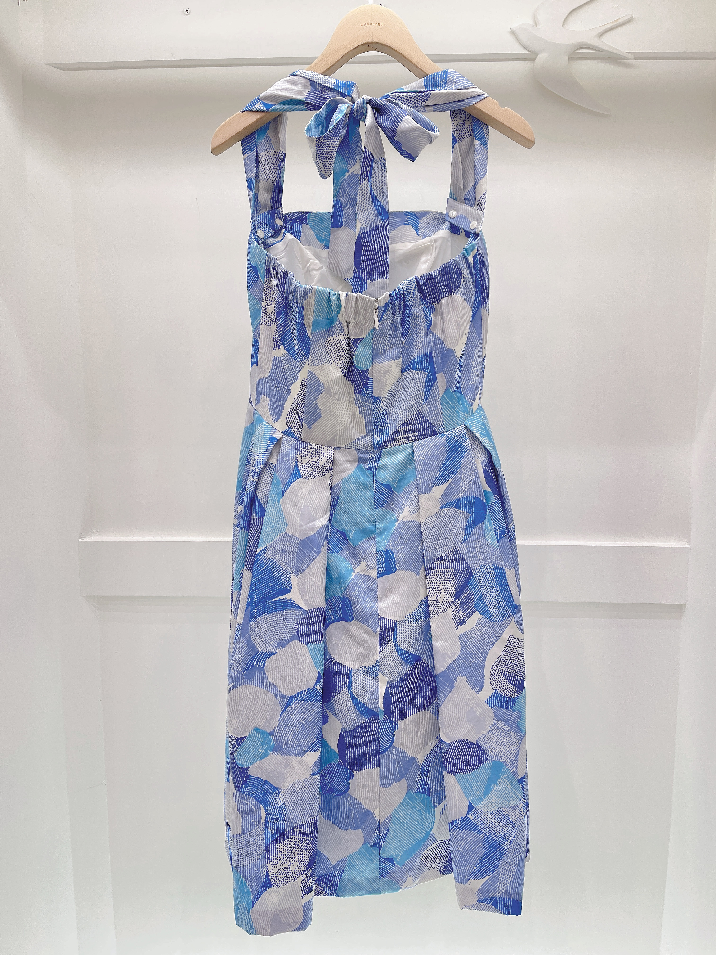 後打結平口洋裝