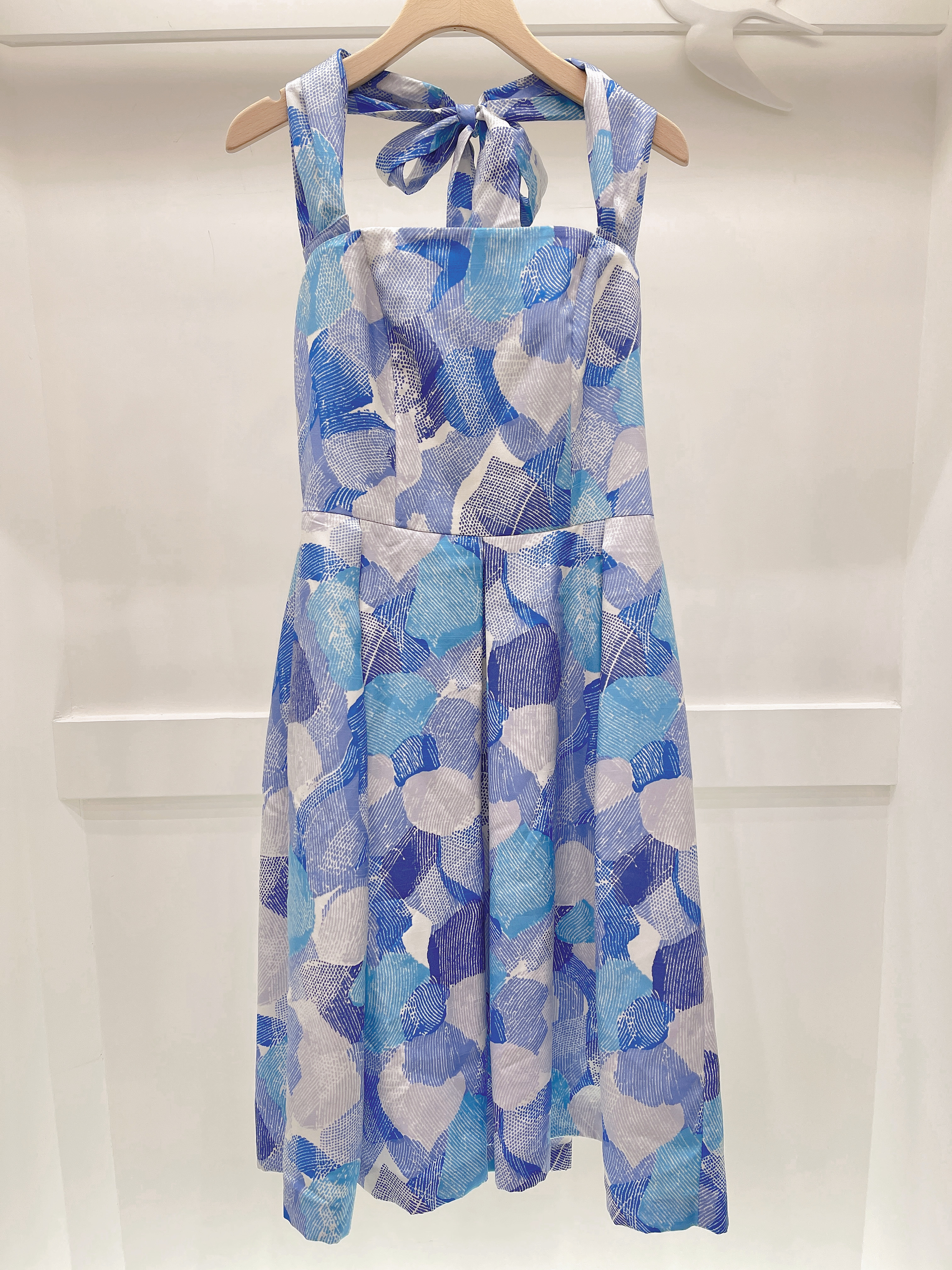 後打結平口洋裝