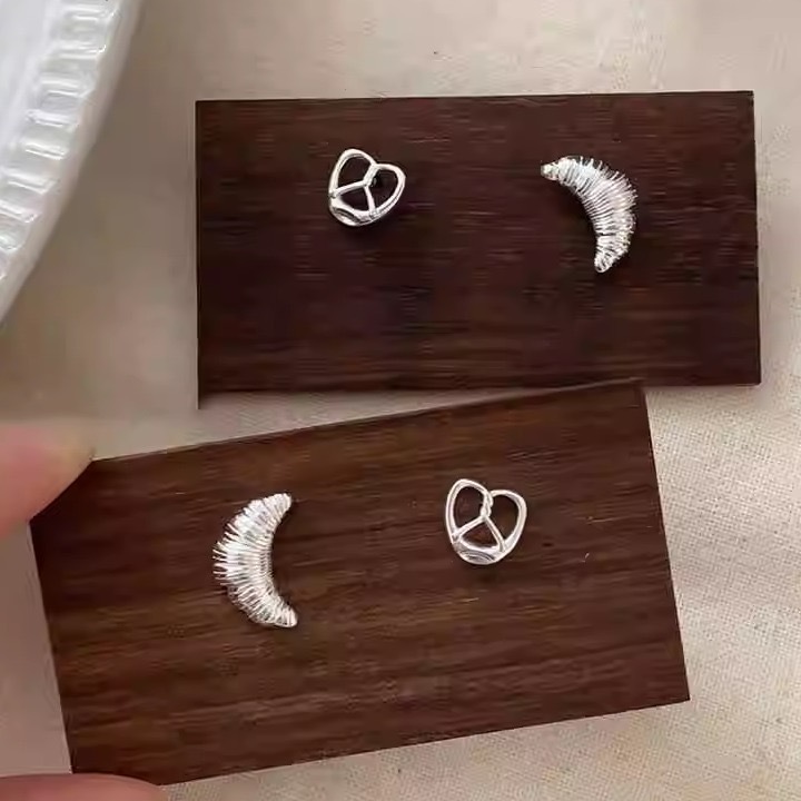 Korean Style Croissant Earring