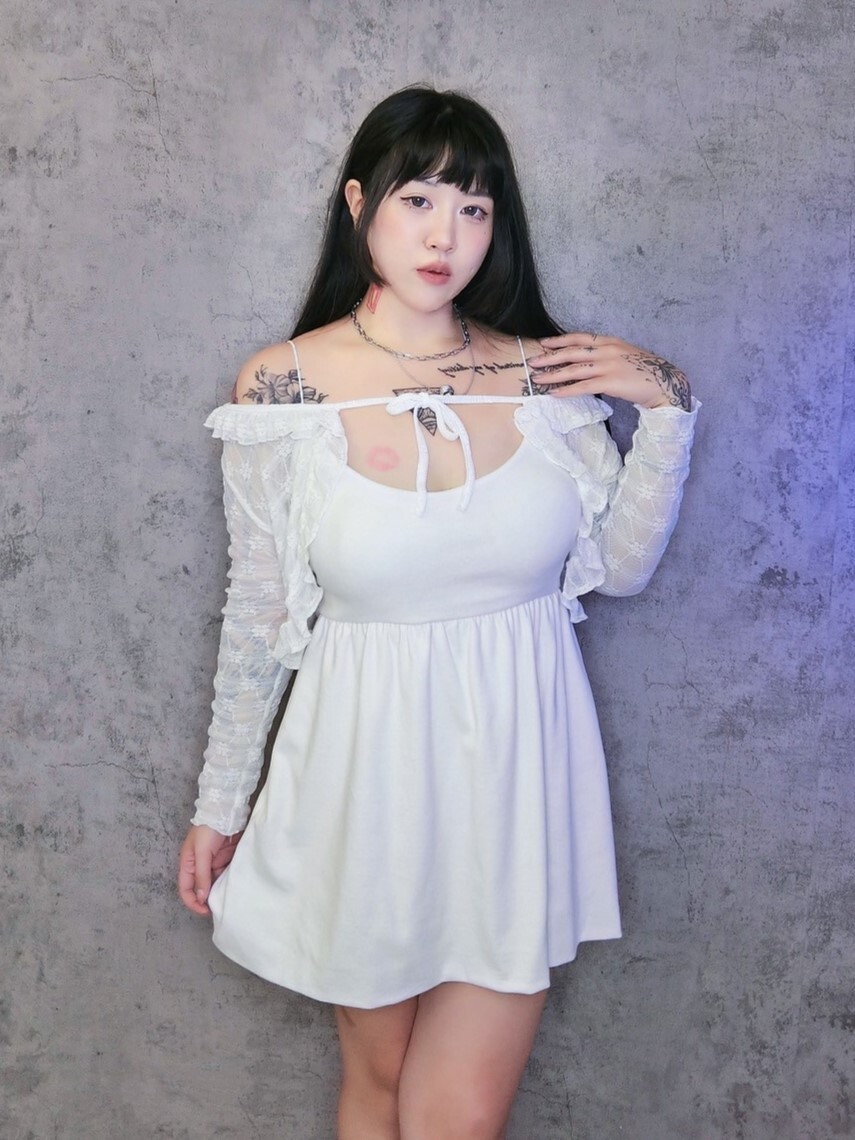 彈力肩帶美背洋裝