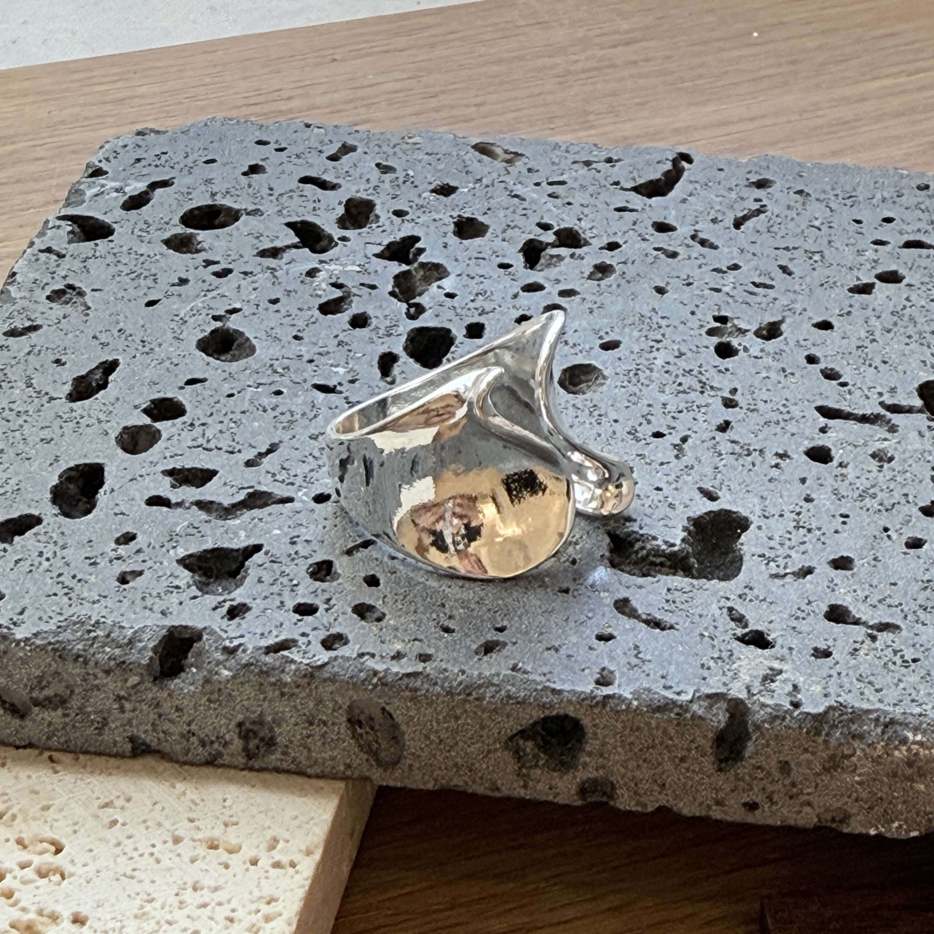 Irregular Style Ring。Adjustable