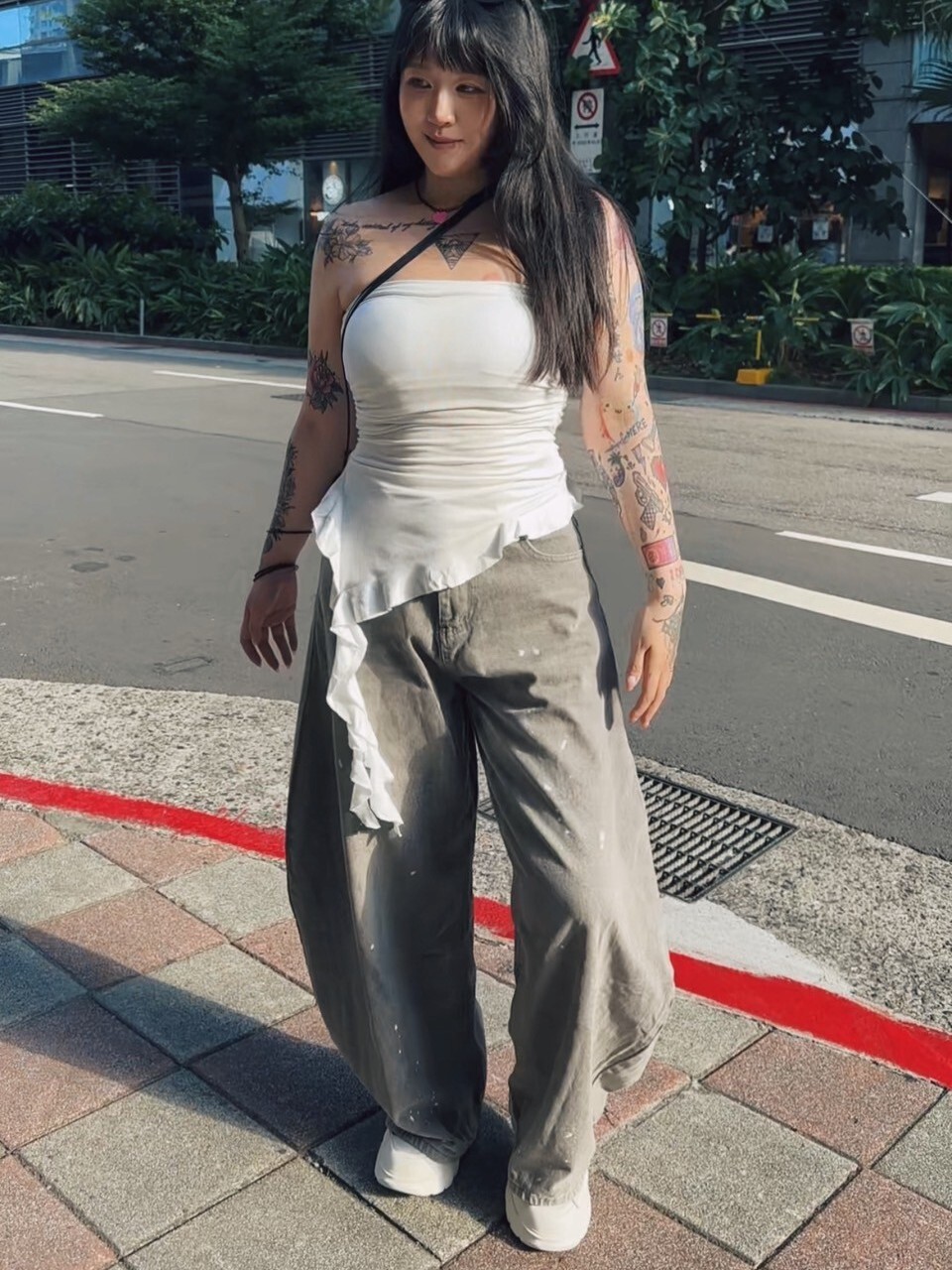 美式復古噴墨彎刀煙灰色牛仔褲