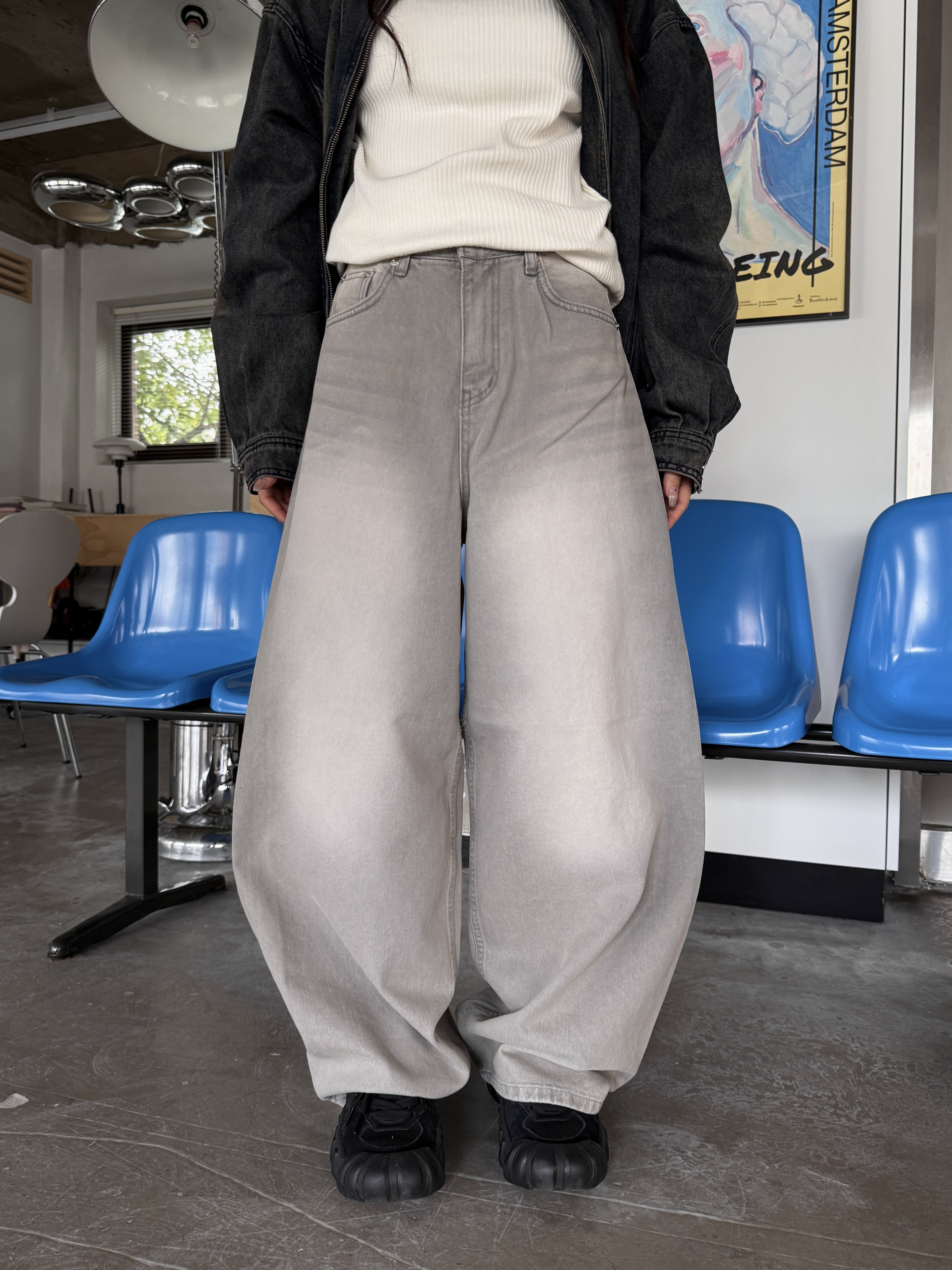 沙漠色 灰調 寬版 直筒 牛仔褲（現貨）