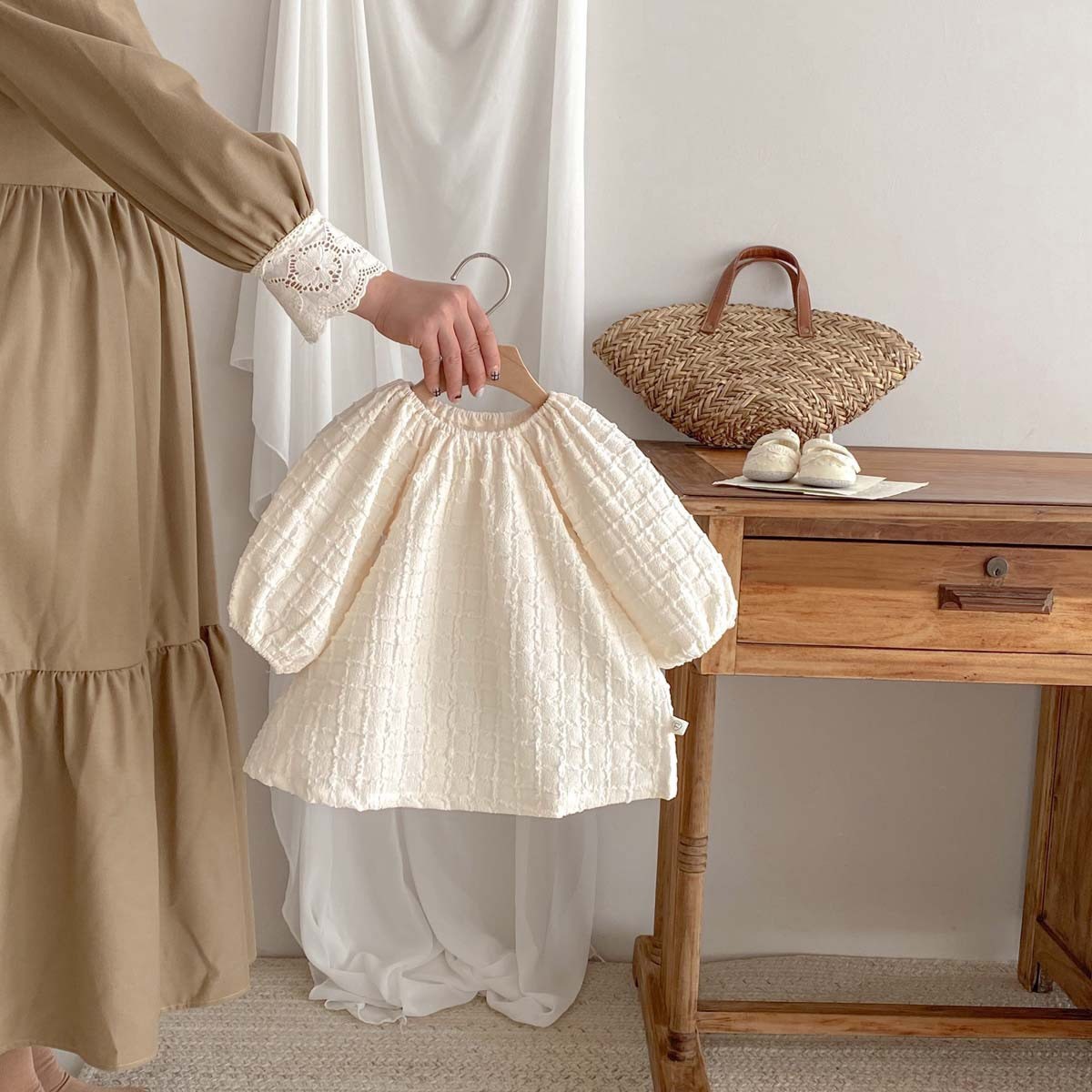 小方格泡泡袖洋裝